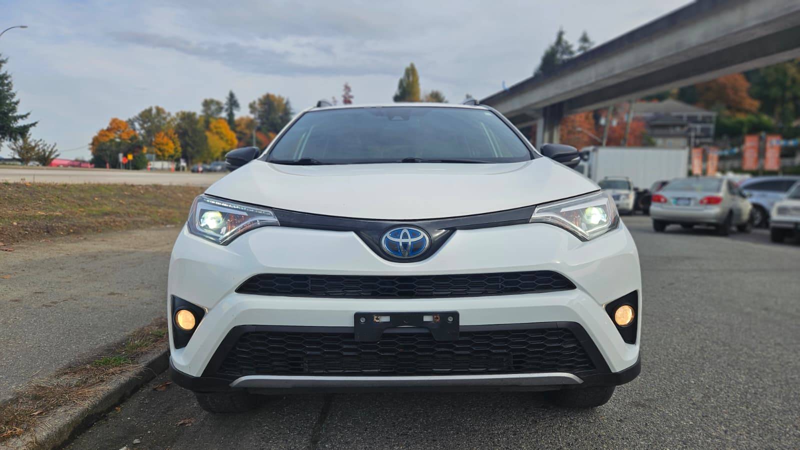 2018 Toyota RAV4, Hybrid, Fully Loaded, Rebuilt title - photo 5