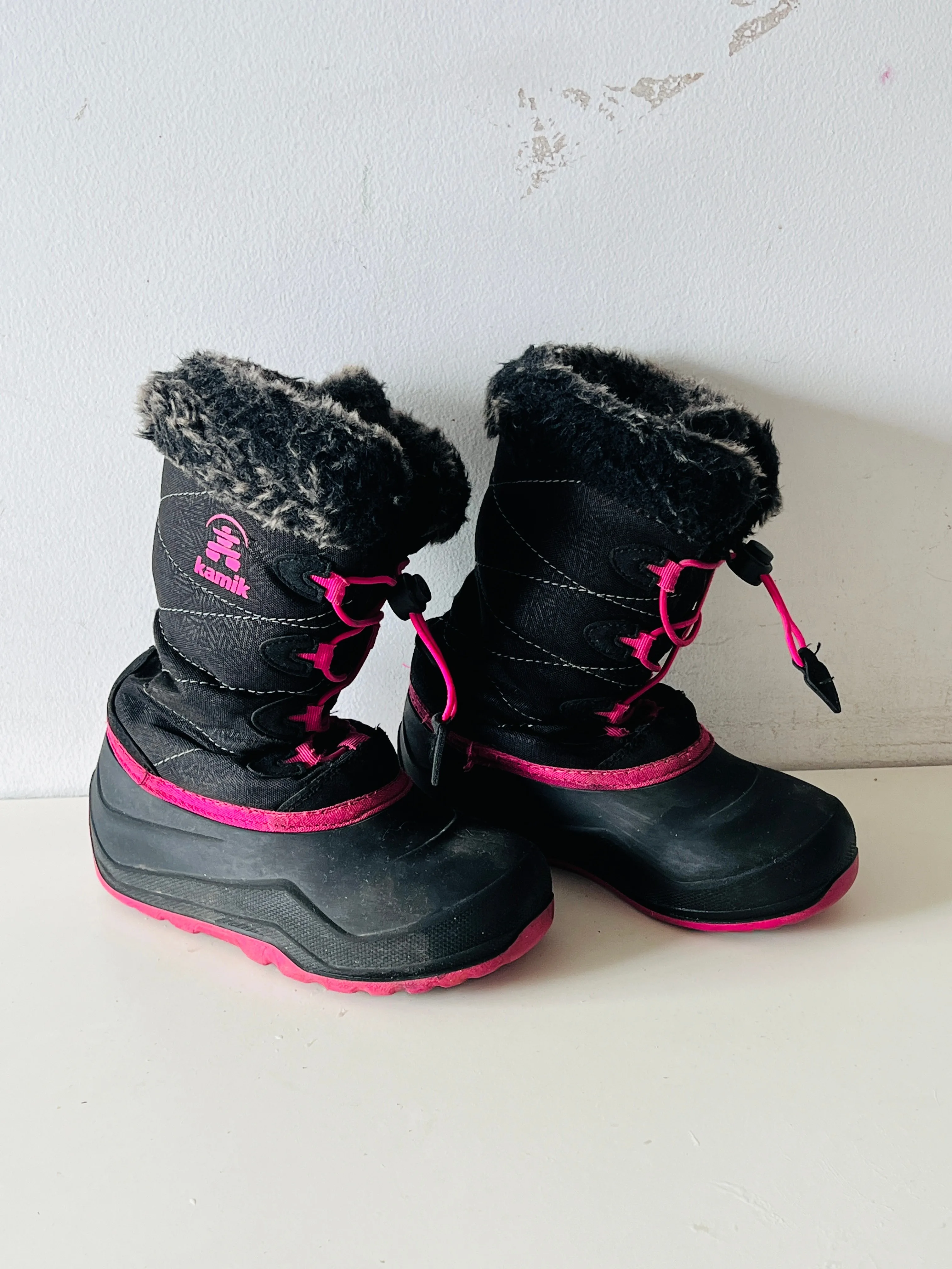 Kamik Kids Snow Winter Boots age 6-8 years - Size 1