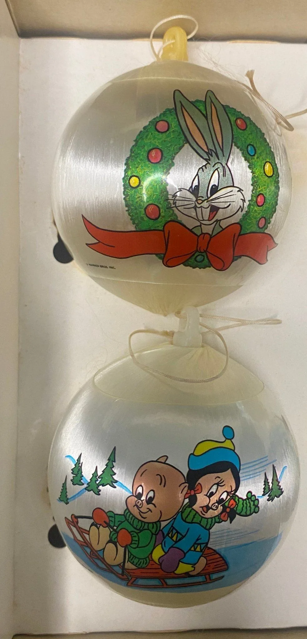 Vintage Looney Tunes Threaded Christmas Ornaments image indicator(6)