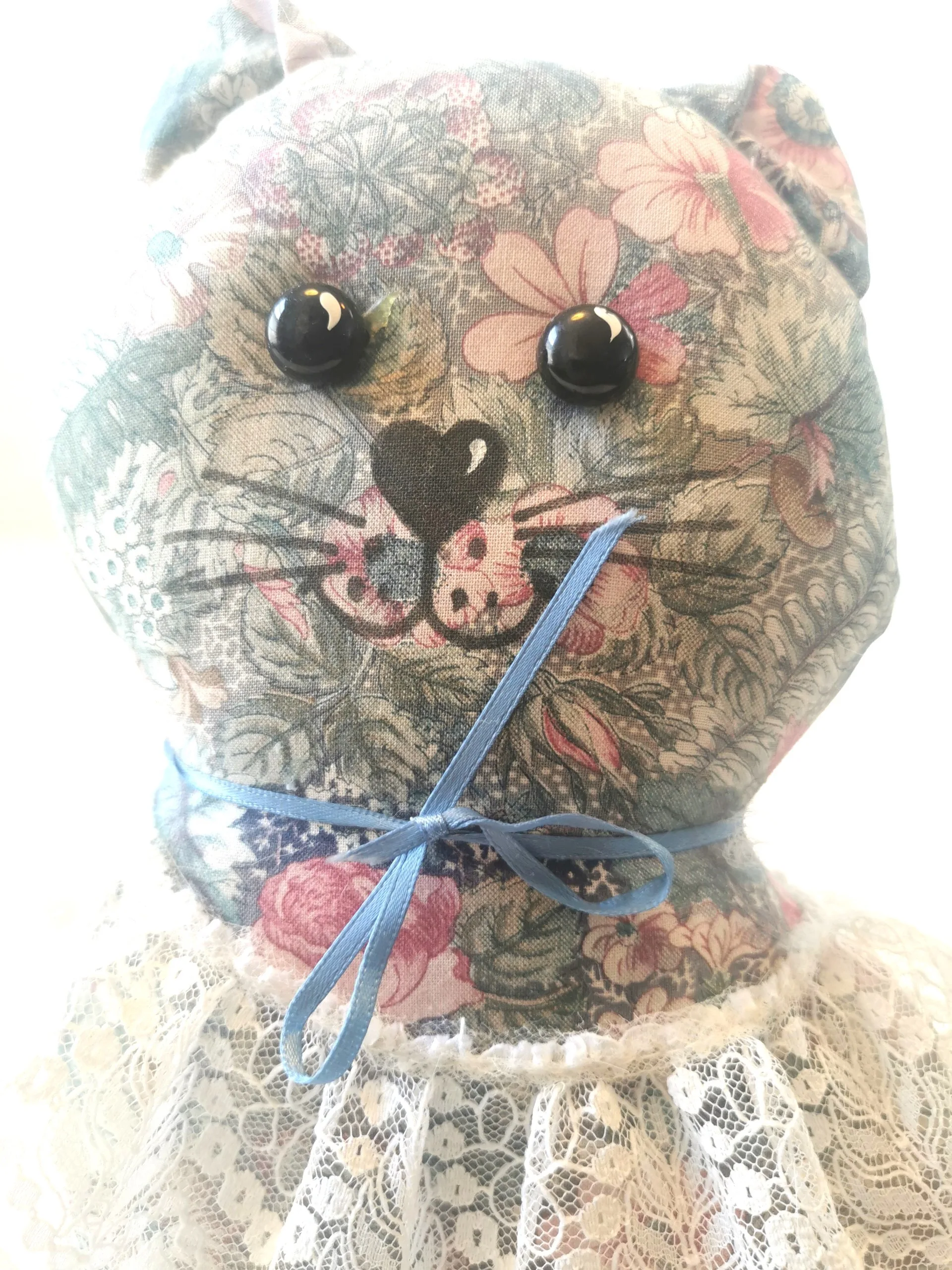 Vintage Quilted Kitty Cat Door Stop Hand Made Folk Art Weighted image indicator(6)