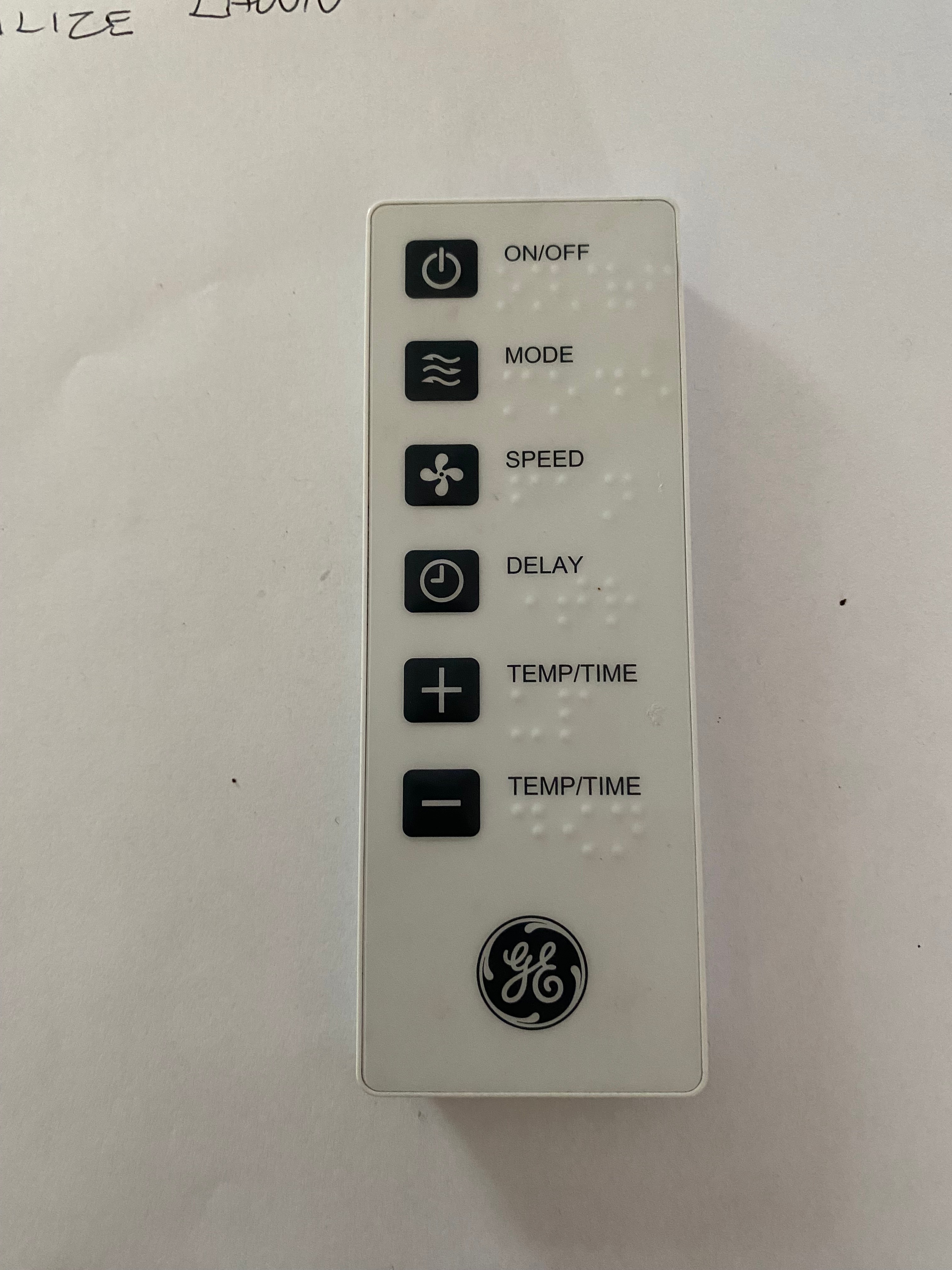GE Air conditioner -w- remote - photo 4
