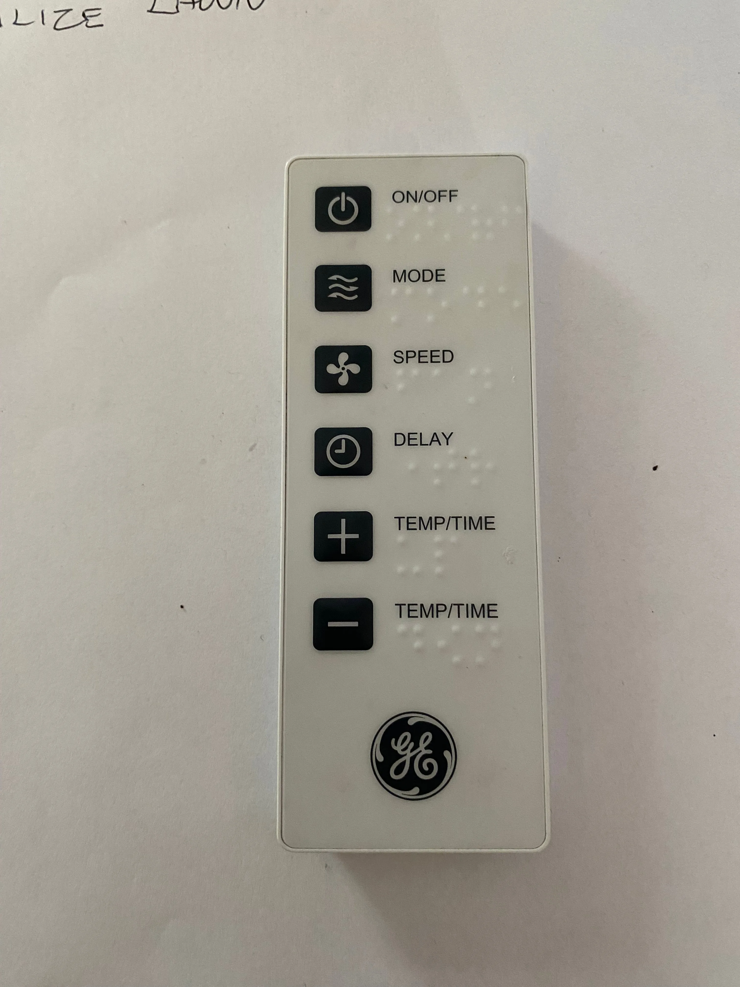 GE Air conditioner -w- remote image indicator(4)
