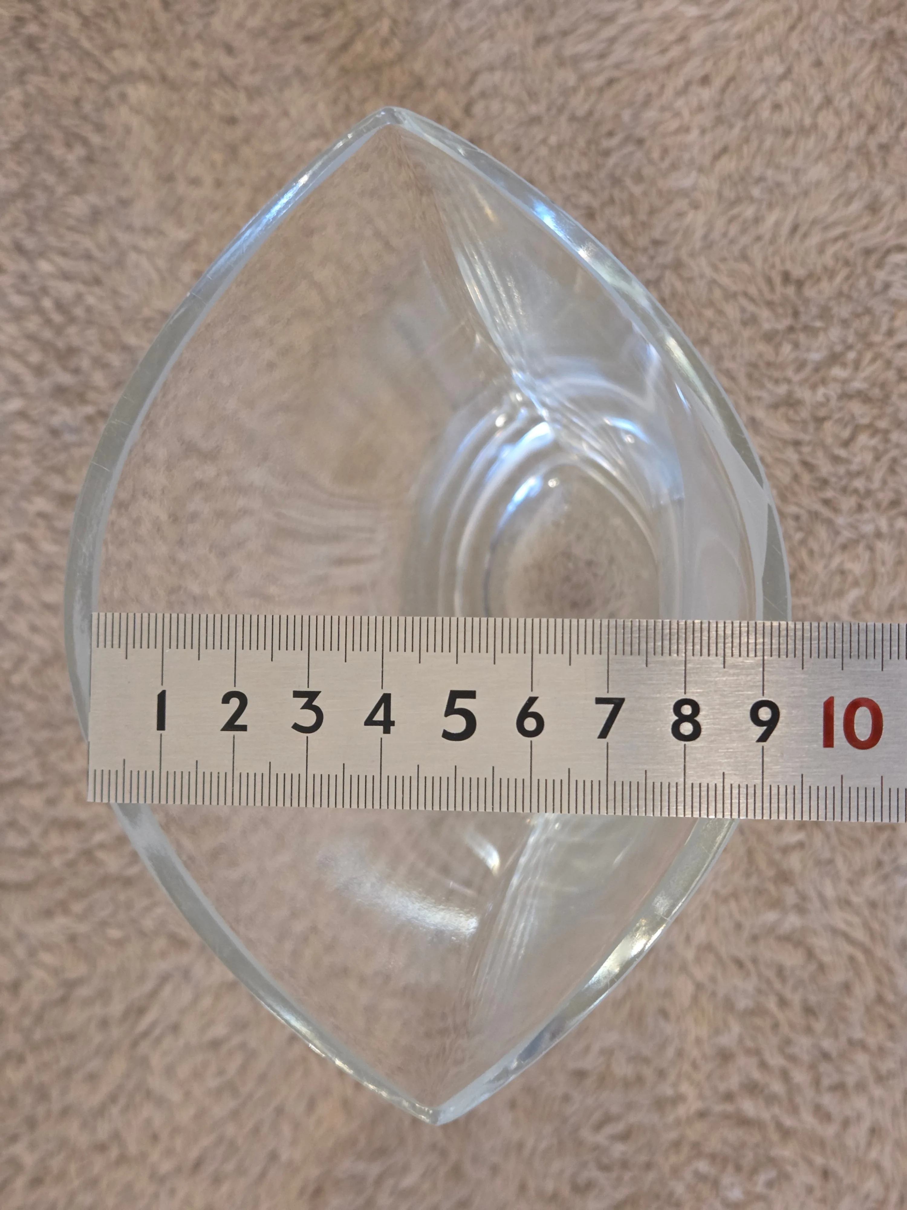 Modern clear glass vase, frosted diamond pattern, 19.5 cm image indicator(5)