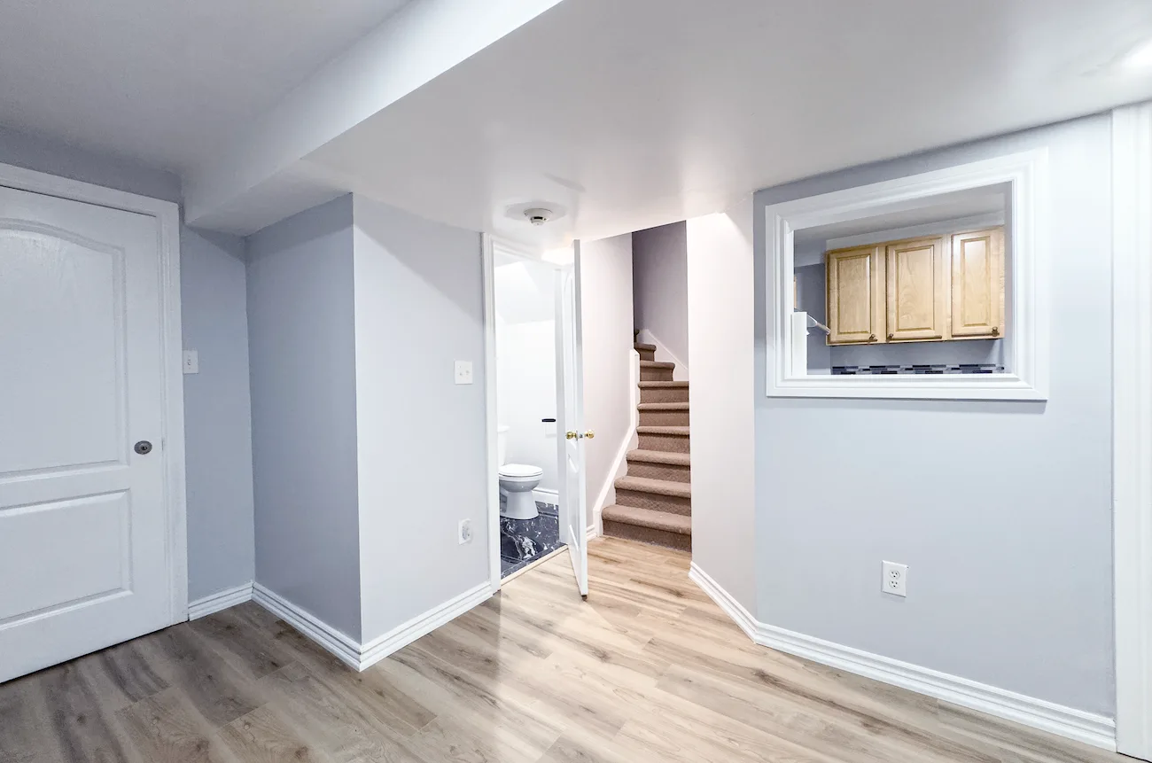 1 Bedroom + a small Den For Rent - Move In Ready image indicator(2)