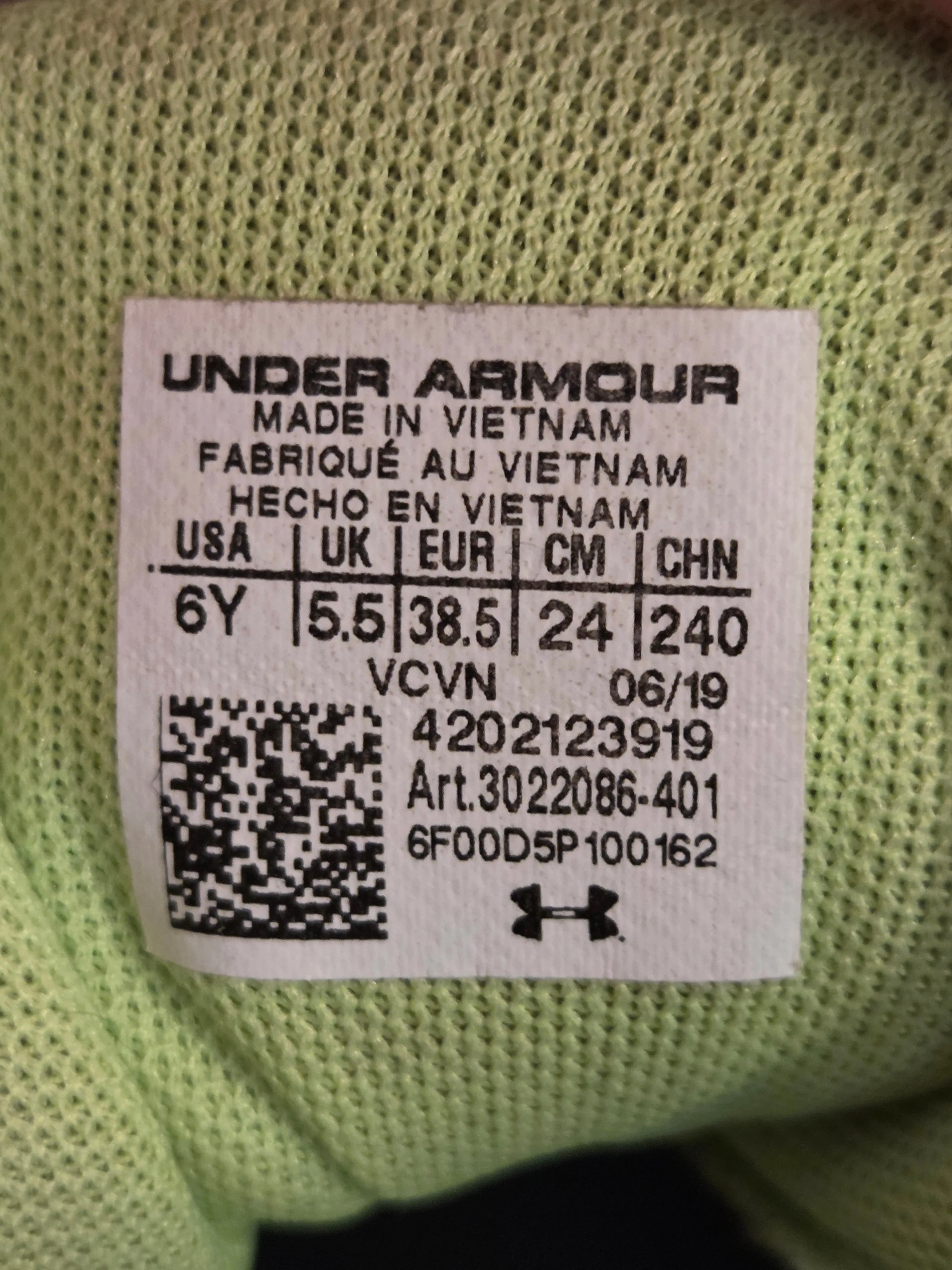 UA Charged Bandit 5 – Youth 6Y, Grey/Lime image indicator(6)