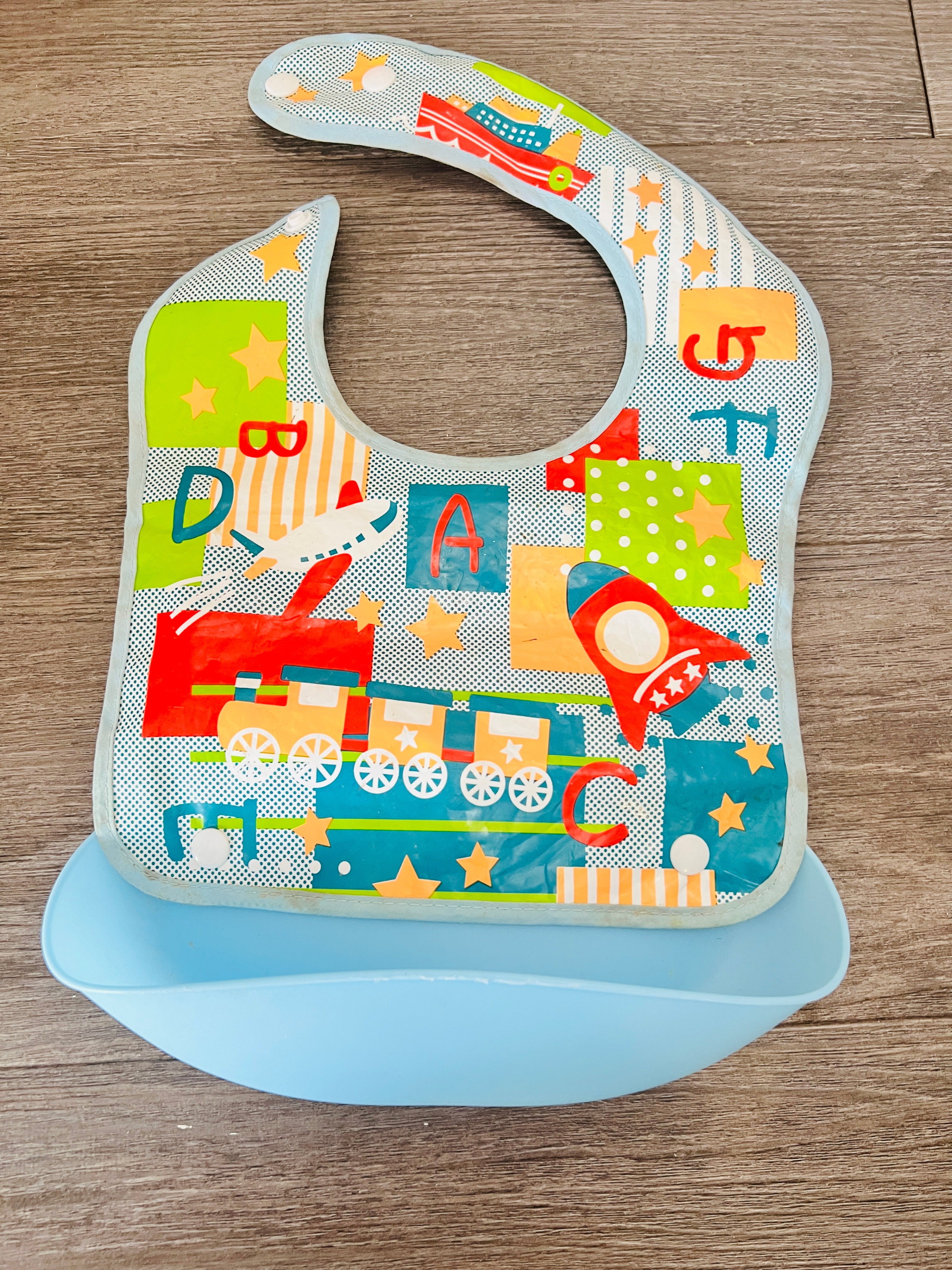 2 premium quality waterproof plastic bib - photo 3