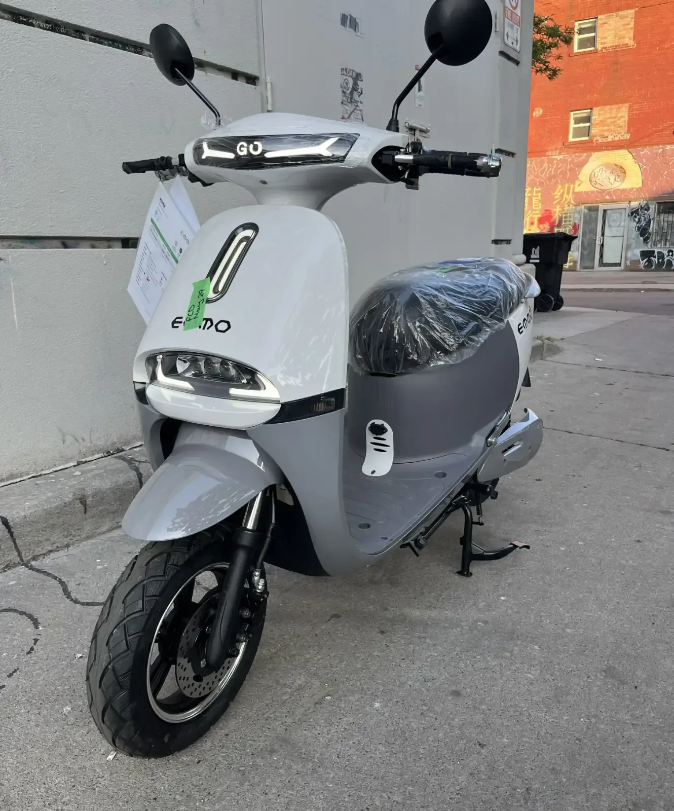 EMMO HIVEE | Showroom Demo / As-New / Full Warranty / $350 Off