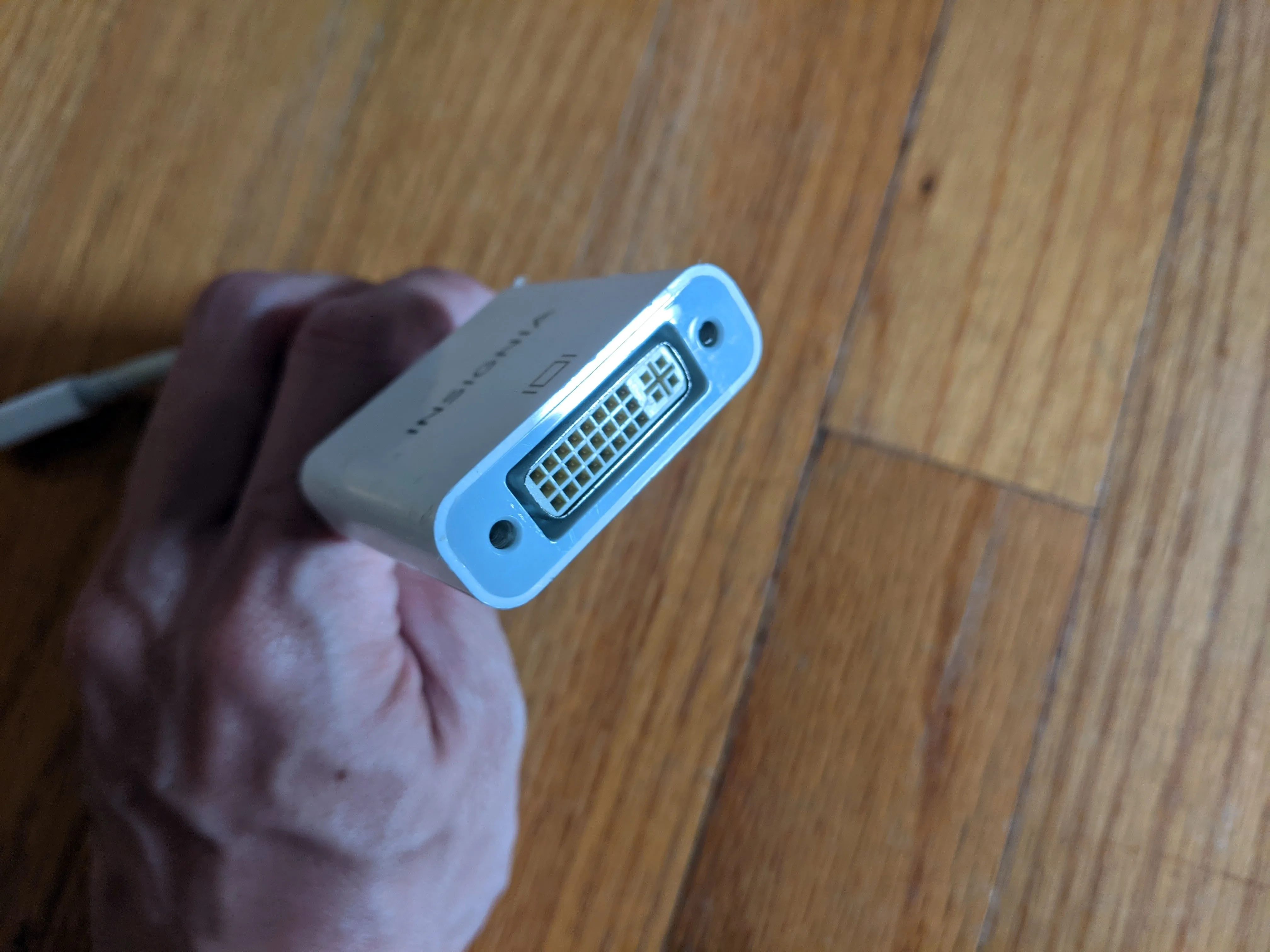 Insignia Mini DisplayPort to DVI Adapter image indicator(4)