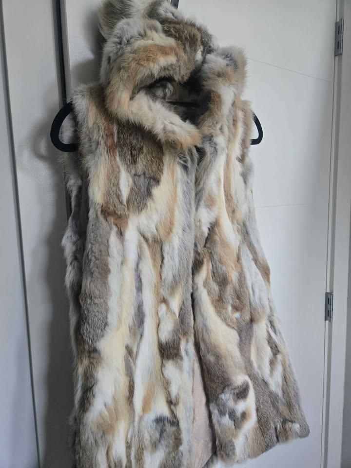 Womens size M Fur Vest - photo 5