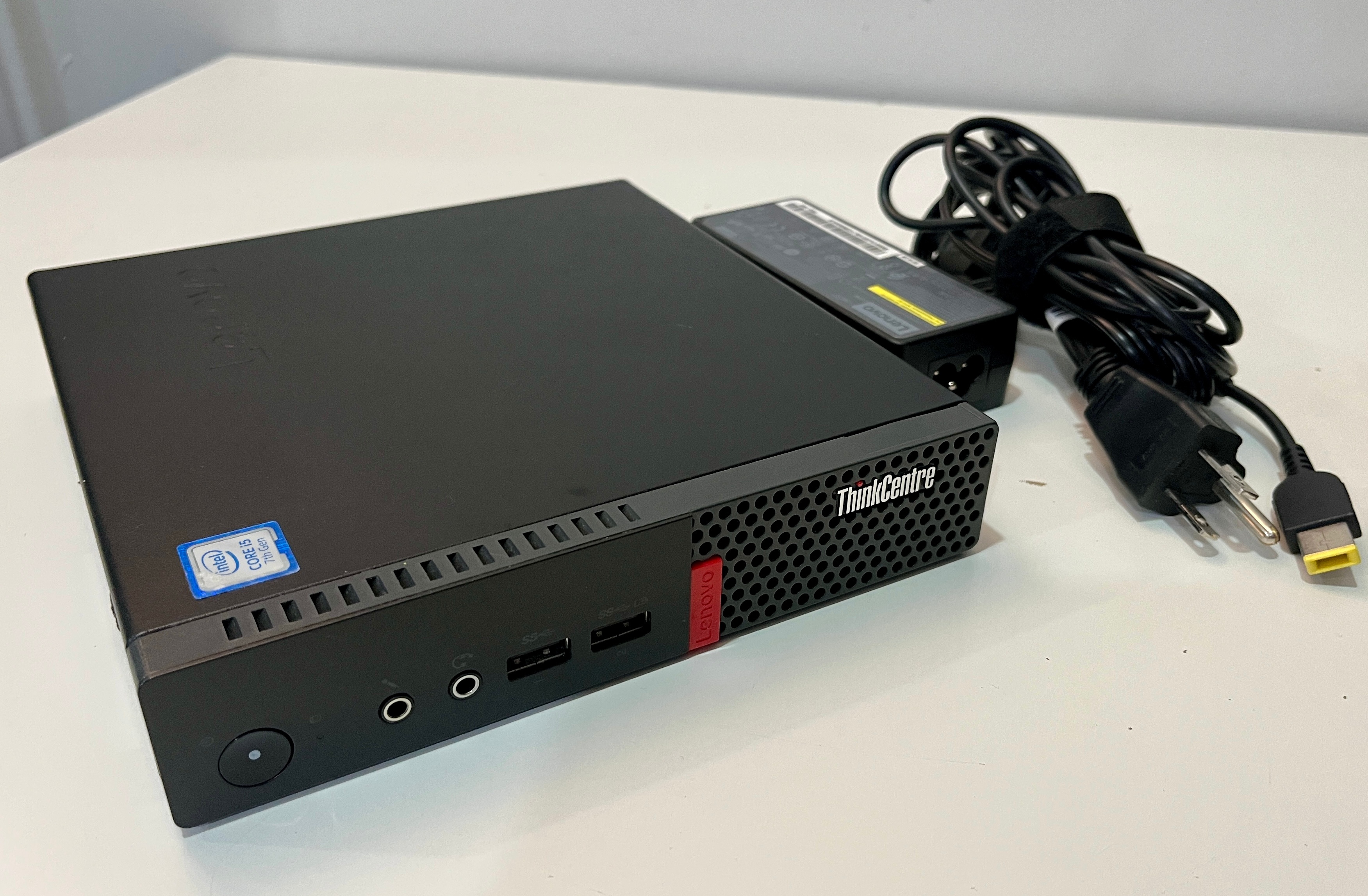 Lenovo M710q Mini PC / i5-7500T / 12GB / 256GB NVMe / Win 11 PRO