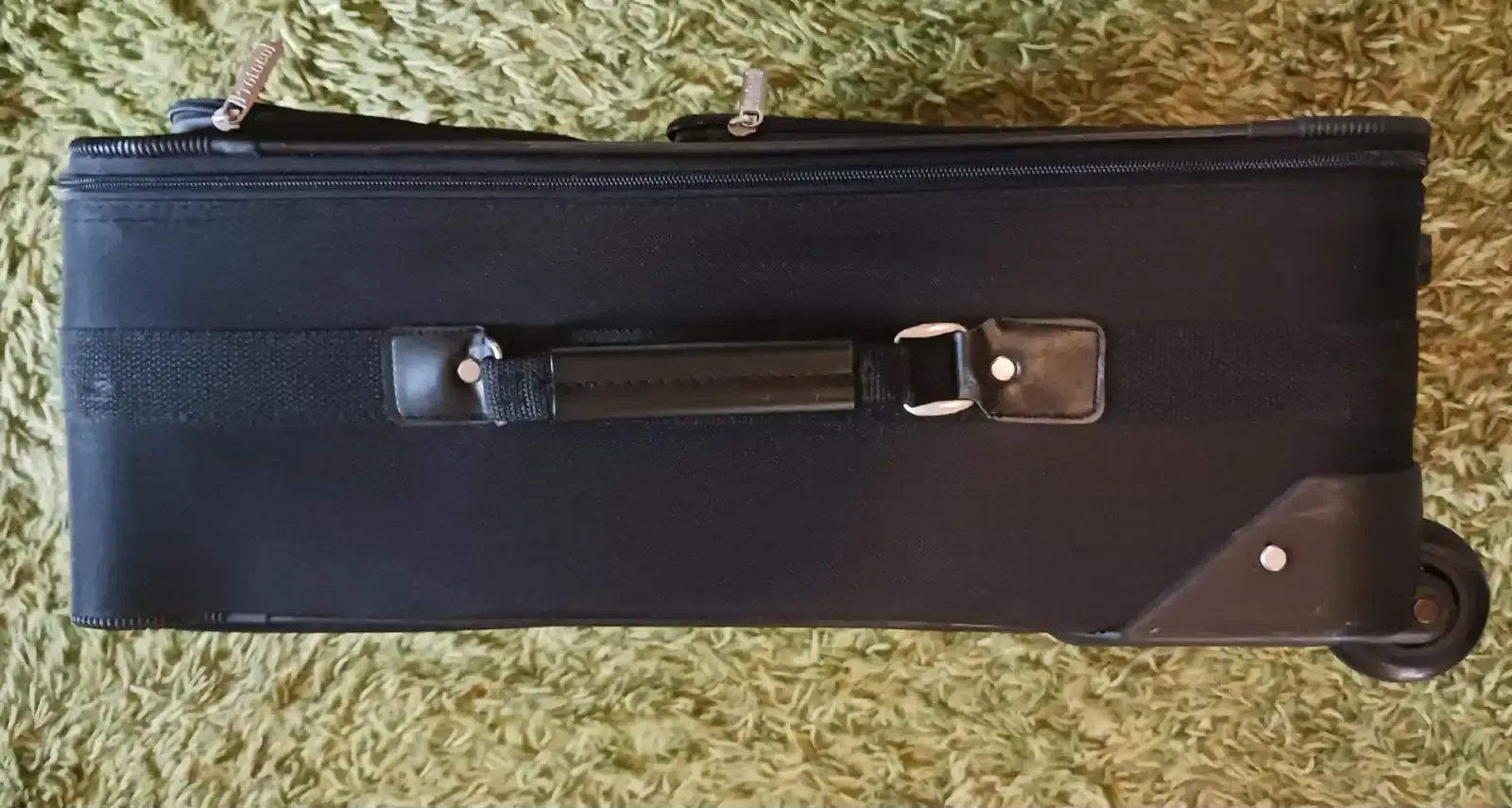 Protocol Basics Black 22" x 14" x 8" Luggage/Suitcase On Wheels image indicator(5)