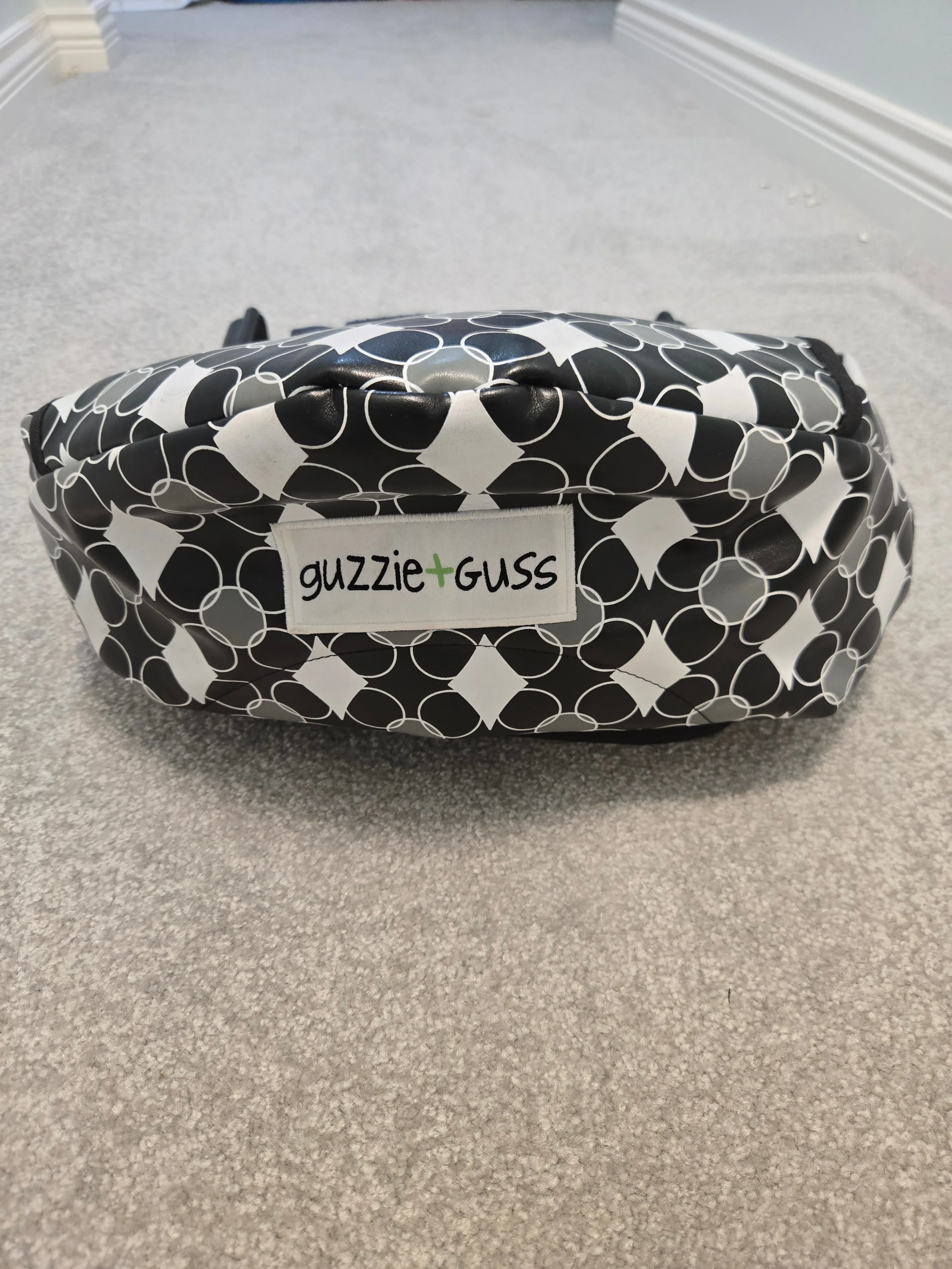 Portable High Chair - Guzzie and Guss image indicator(2)