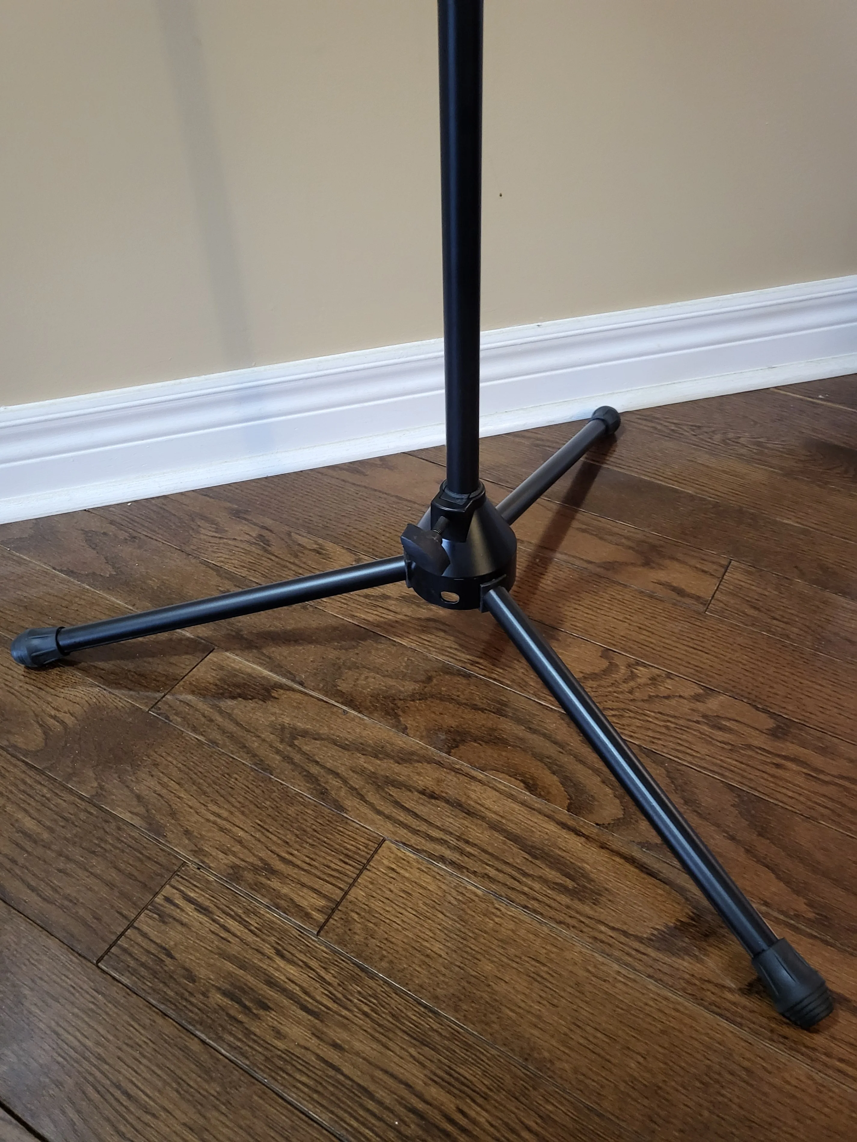 Brand New Black Microphone Stand Tripod Boom, Height Adjustable image indicator(6)