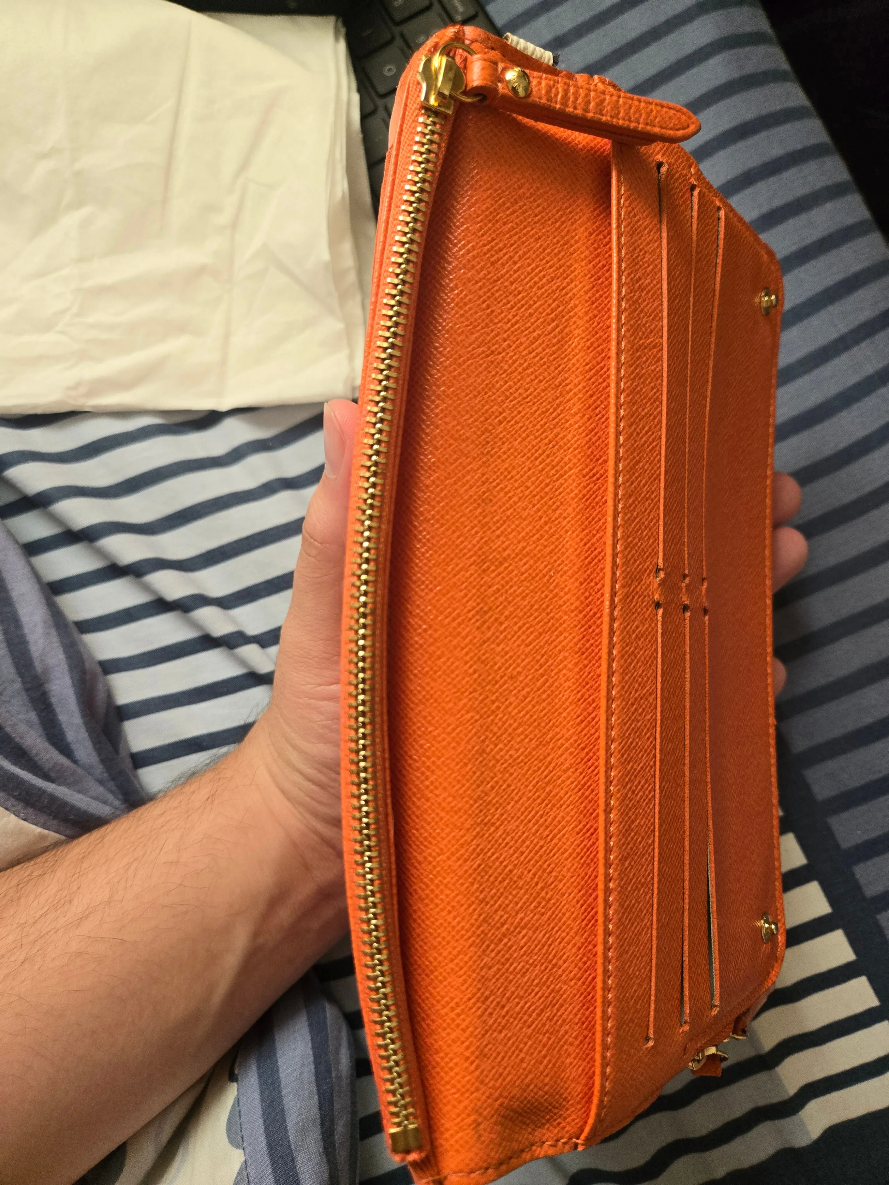 LV Multi-colour wallet (Authentic Used) image indicator(8)