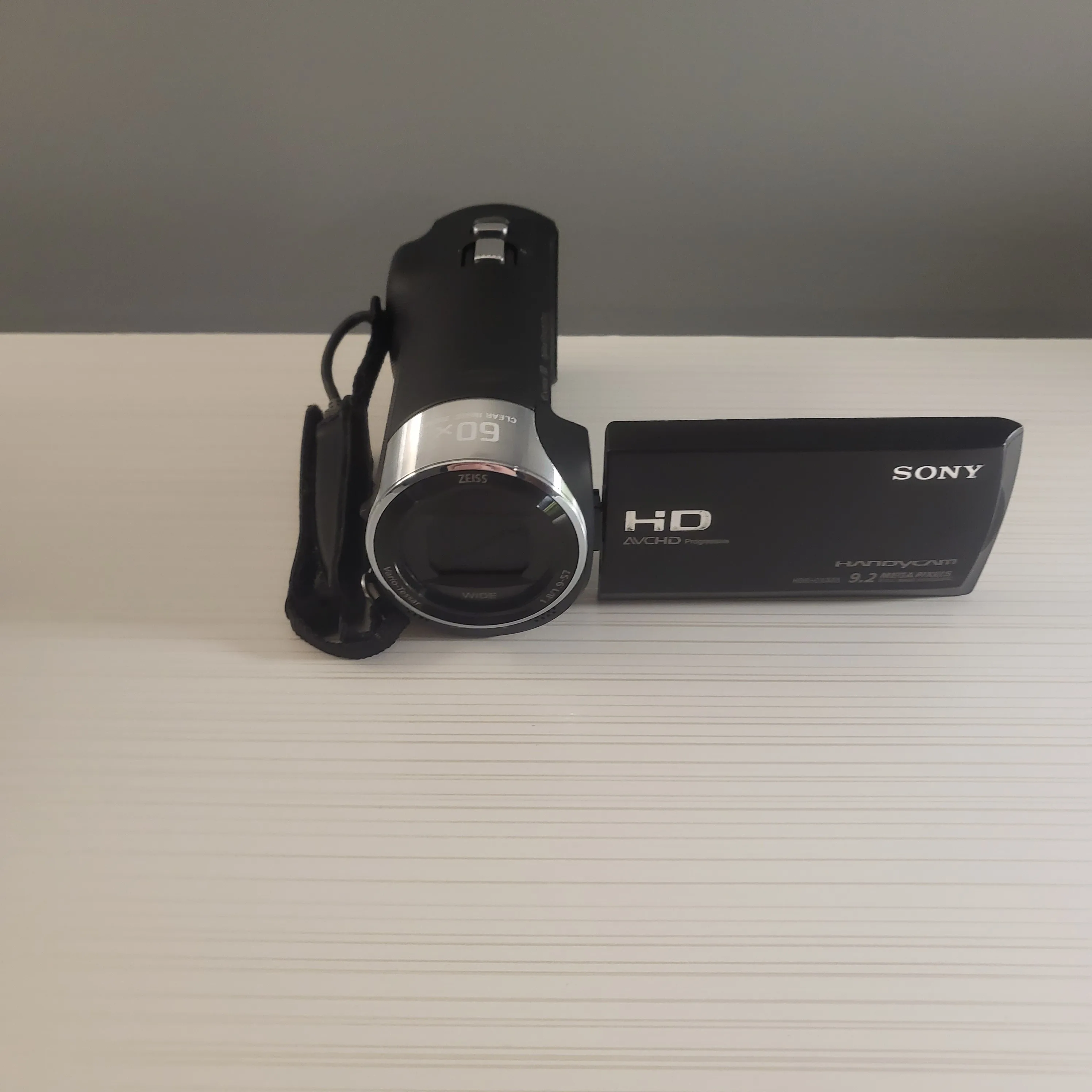 Pristine! Sony HD Handycam W Carry Case - Quick Pickup!🚀 image indicator(4)