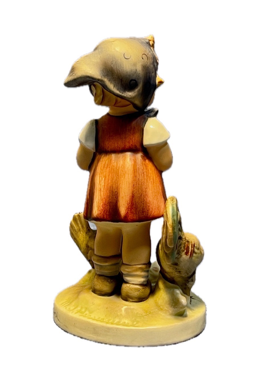 Hummel Collectables - Feeding Time - photo 3