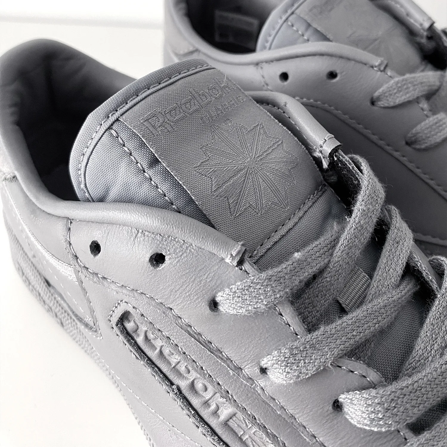 [RARE] Reebok Club C 85 Japan Premium FZ4444 (US 8.5) image indicator(4)