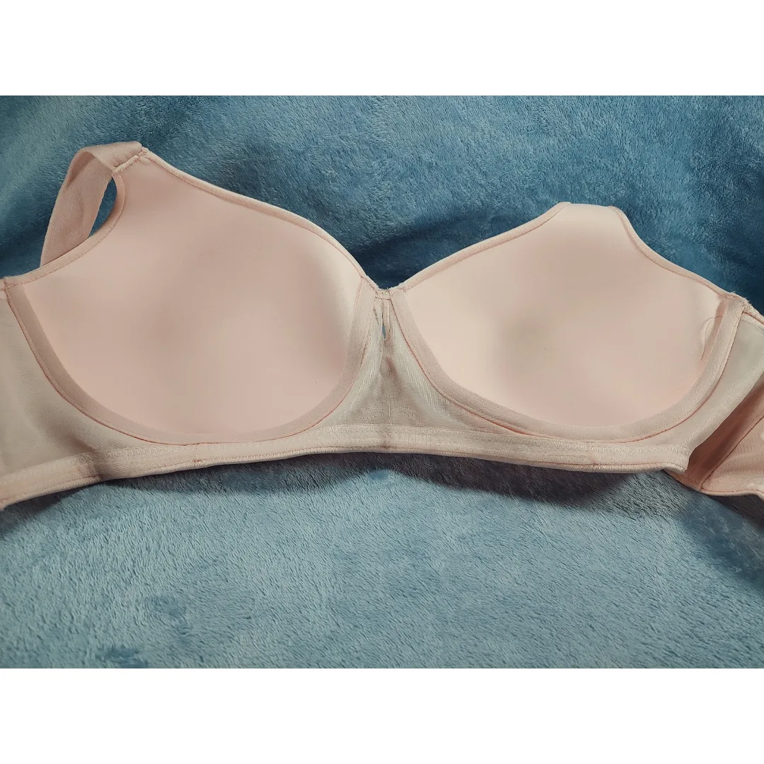 Comfort Choice Back-Smoothing Wireless T-Shirt 38D Bra image indicator(7)