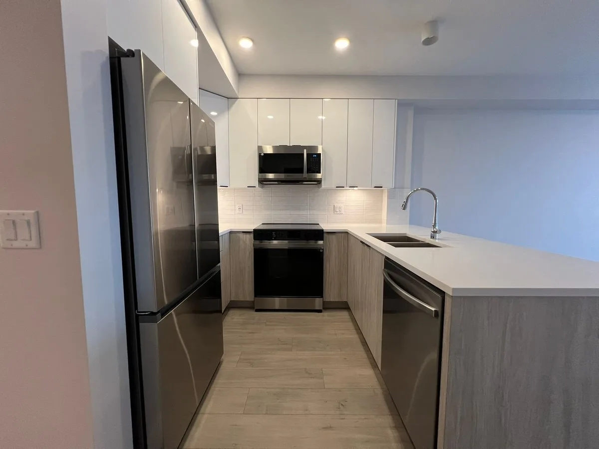 1 bed + den condo for rent image indicator(8)