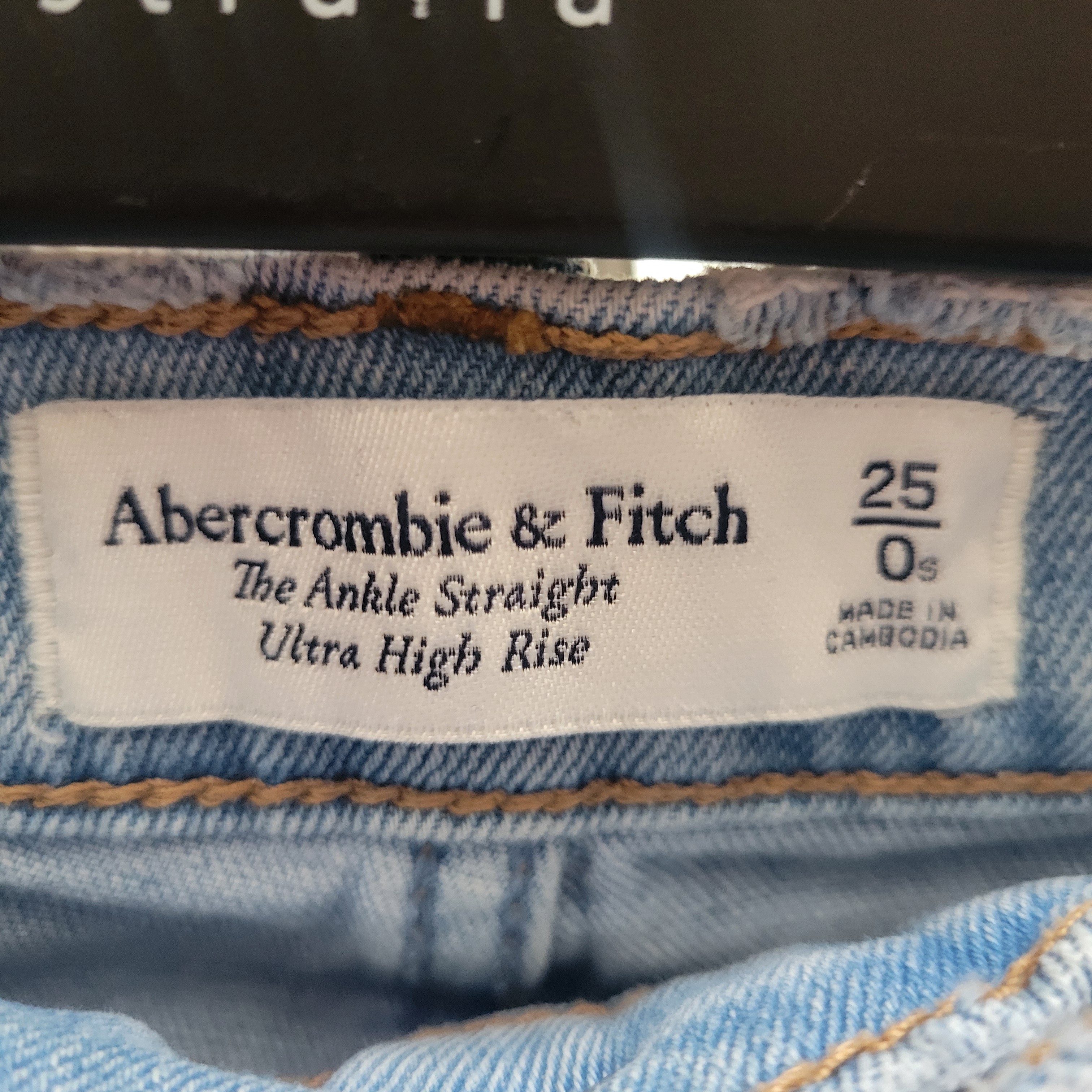 Abercrombie & Fitch Ankle Straight Ultra High Rise Jeans - photo 3