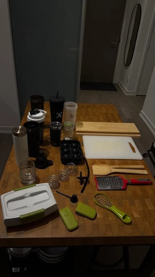 Assorted Kitchen Items
