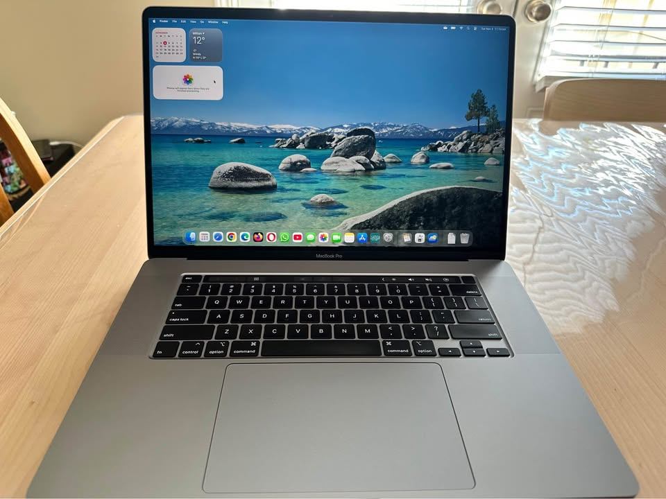 Apple MacBook Pro 16 Inch Core i9_16 GB_1TB Mint condition - photo 4