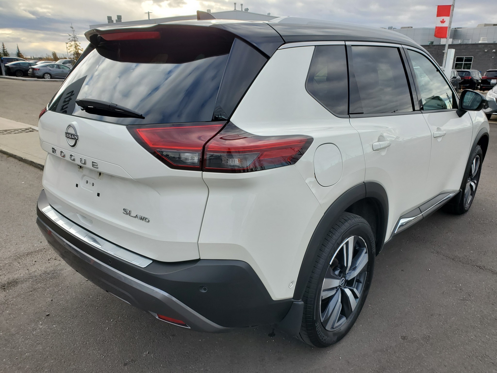 2023 Nissan Rogue SL - photo 3