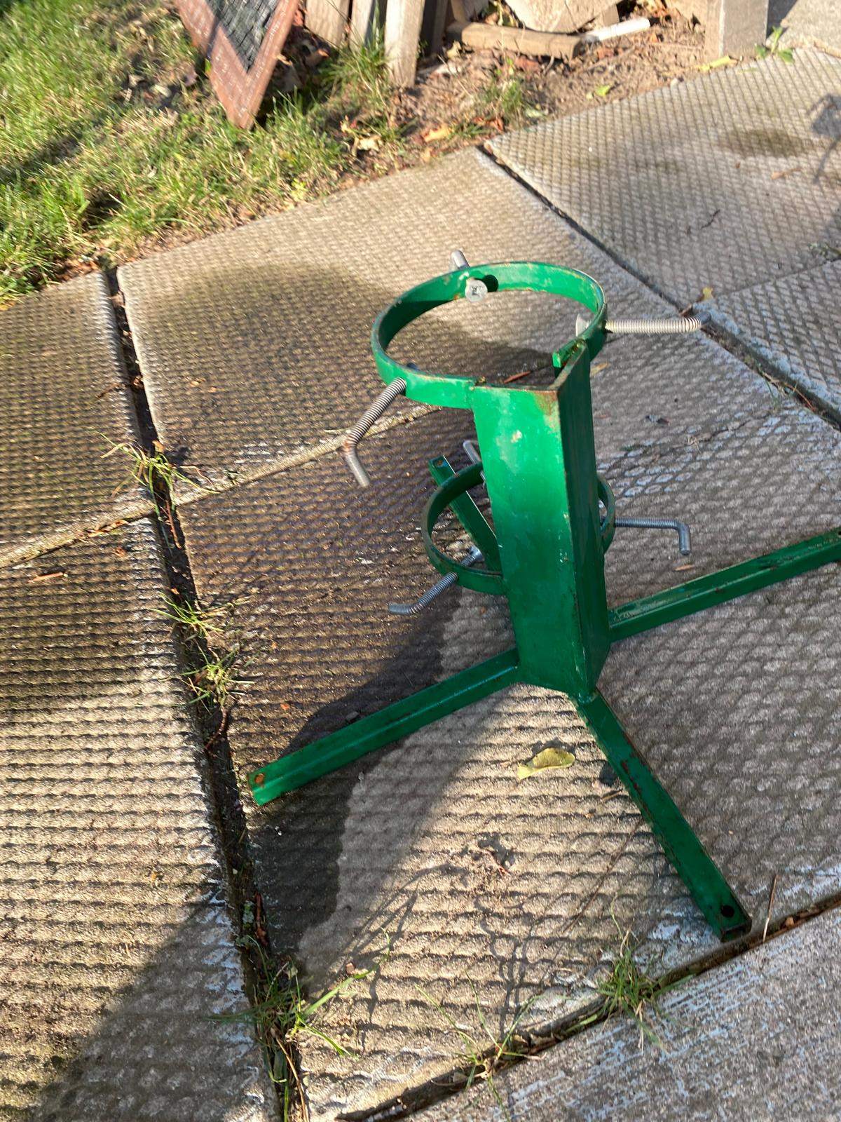 Metal Tree Stand