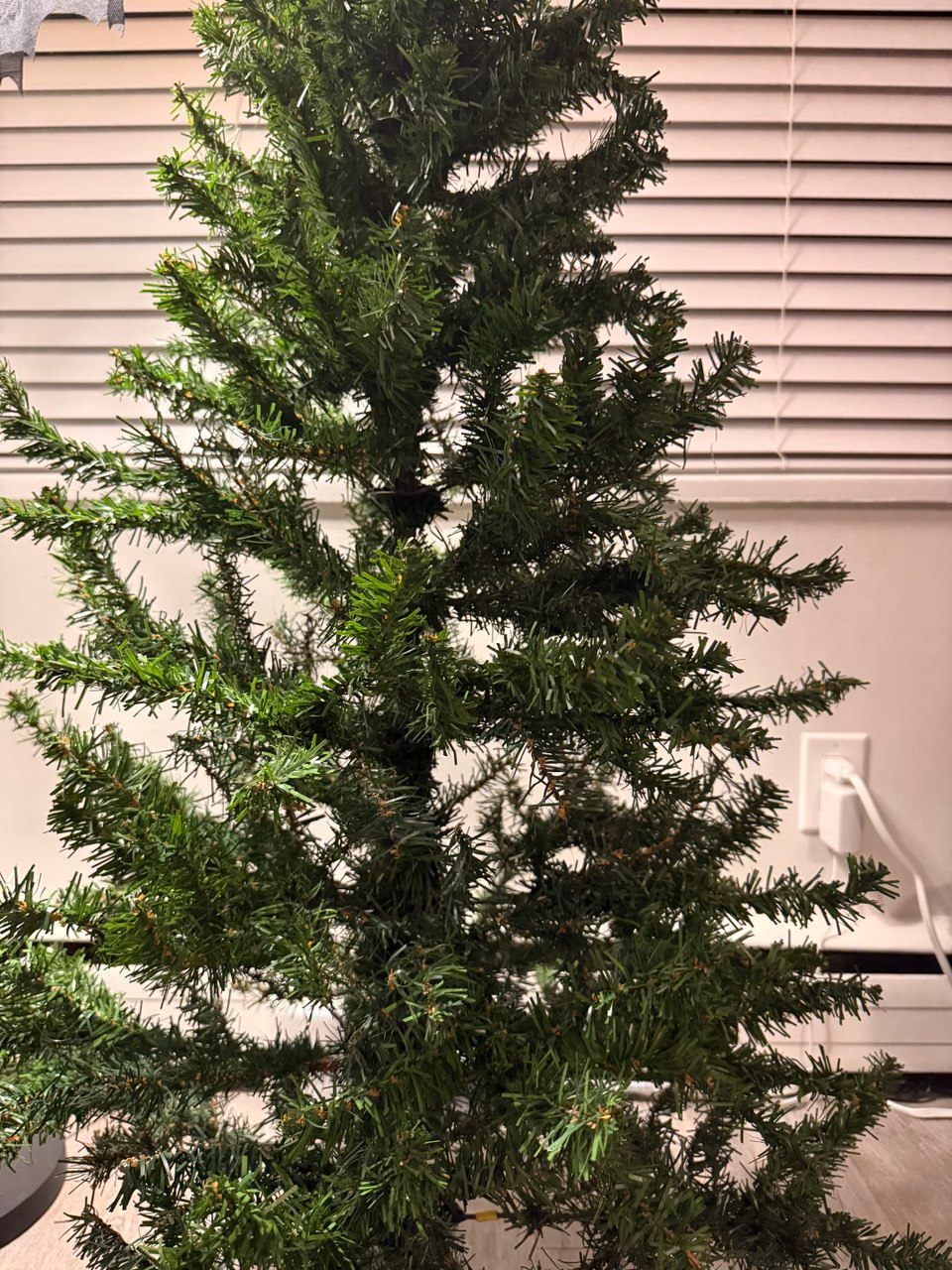🎄 Artificial Christmas Tree 140 cm (4.6 ft) - photo 4
