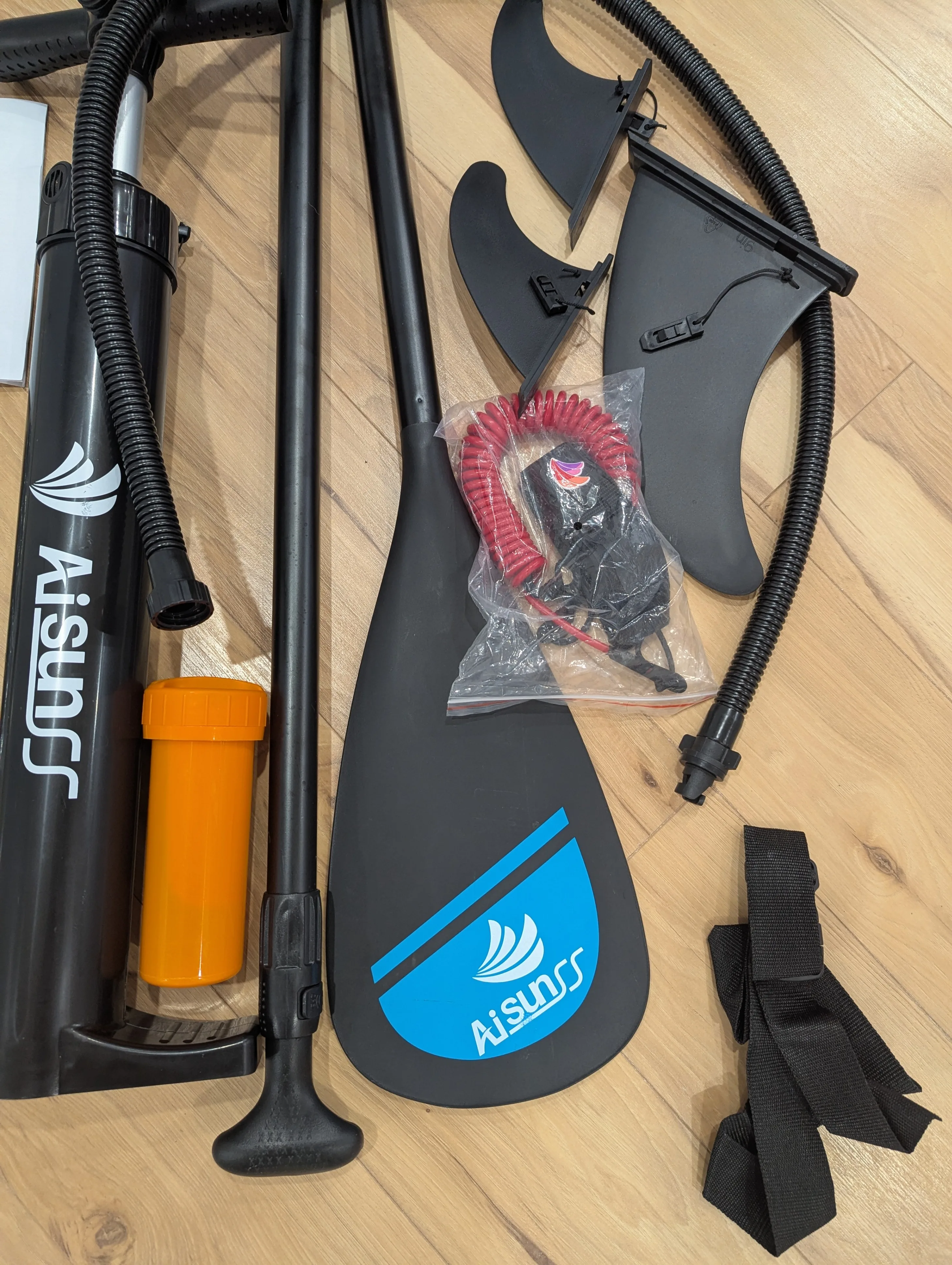 AISUNSS Inflatable Stand Up Paddle Board - 10.6' image indicator(7)