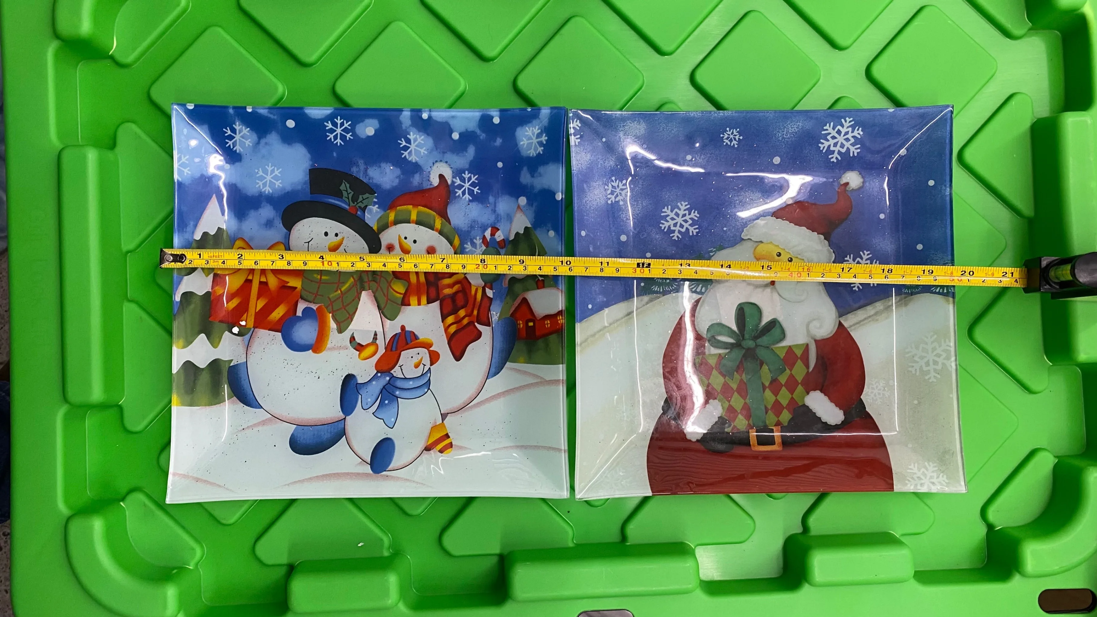 Christmas Themed Square Glass Plates image indicator(2)