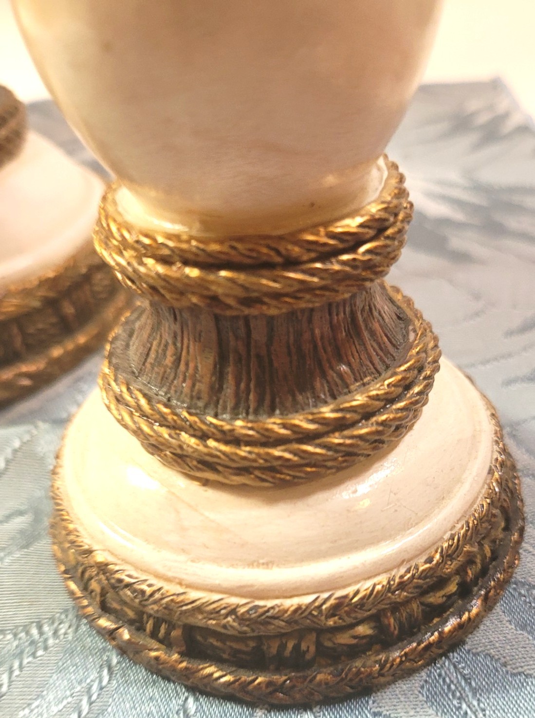 90s Hollywood Regency Faux Marble & Gold Rope Pillar Set of 3 - photo 4