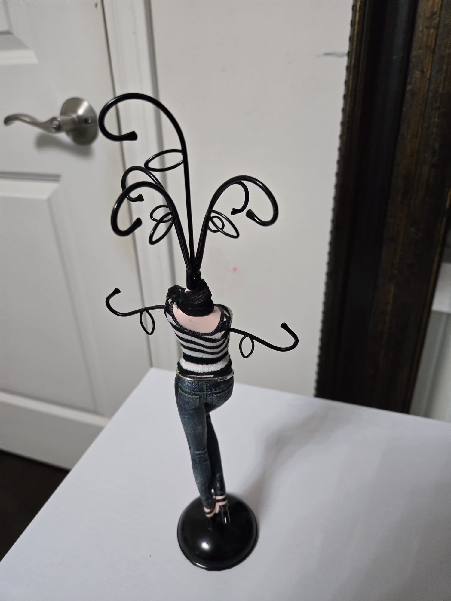 Decorative Mannequin Jewelry Stand - photo 4