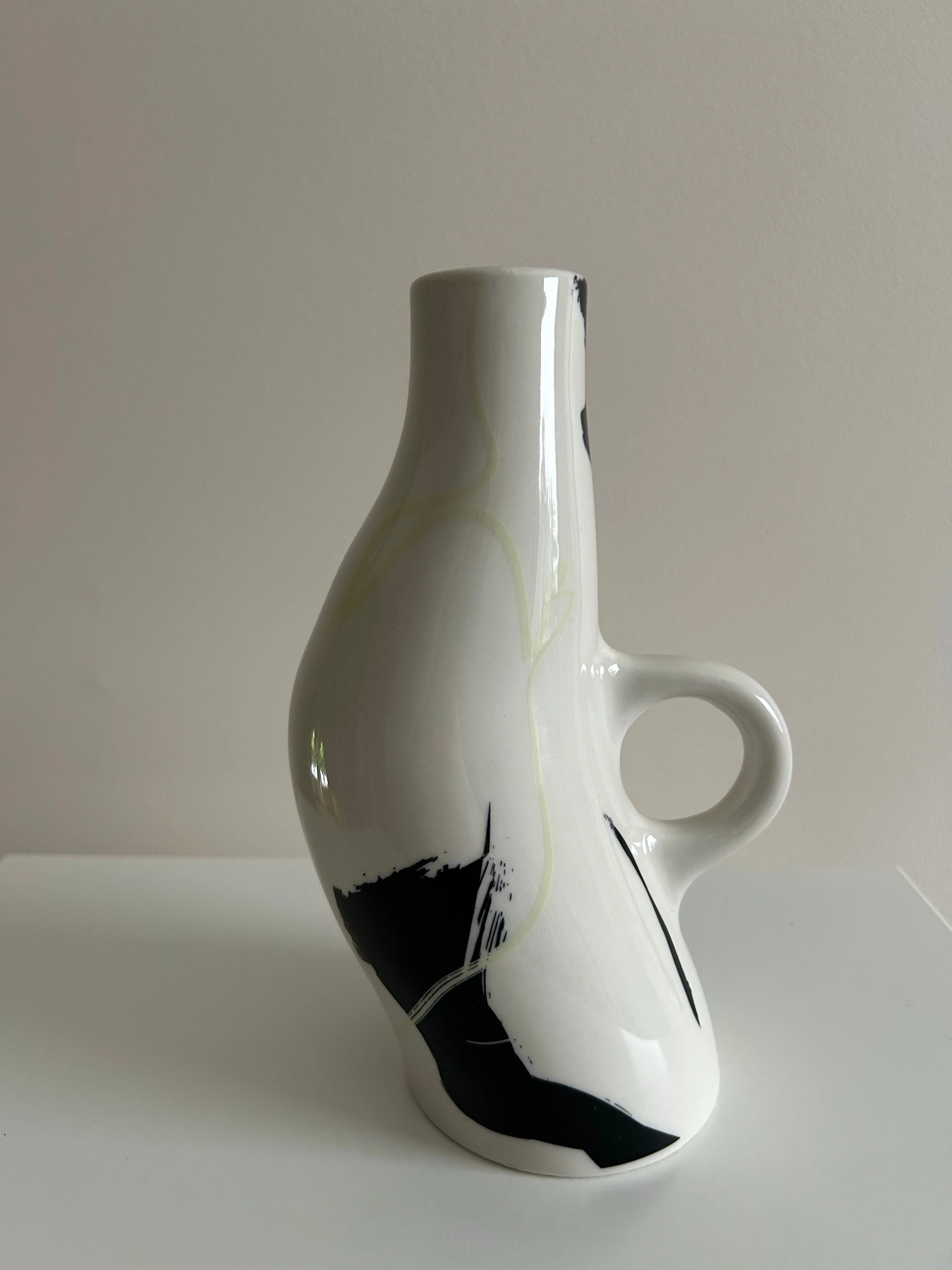 Rachel Joanis X OUI Candle Stick Holder Ceramic Abstract image indicator(2)