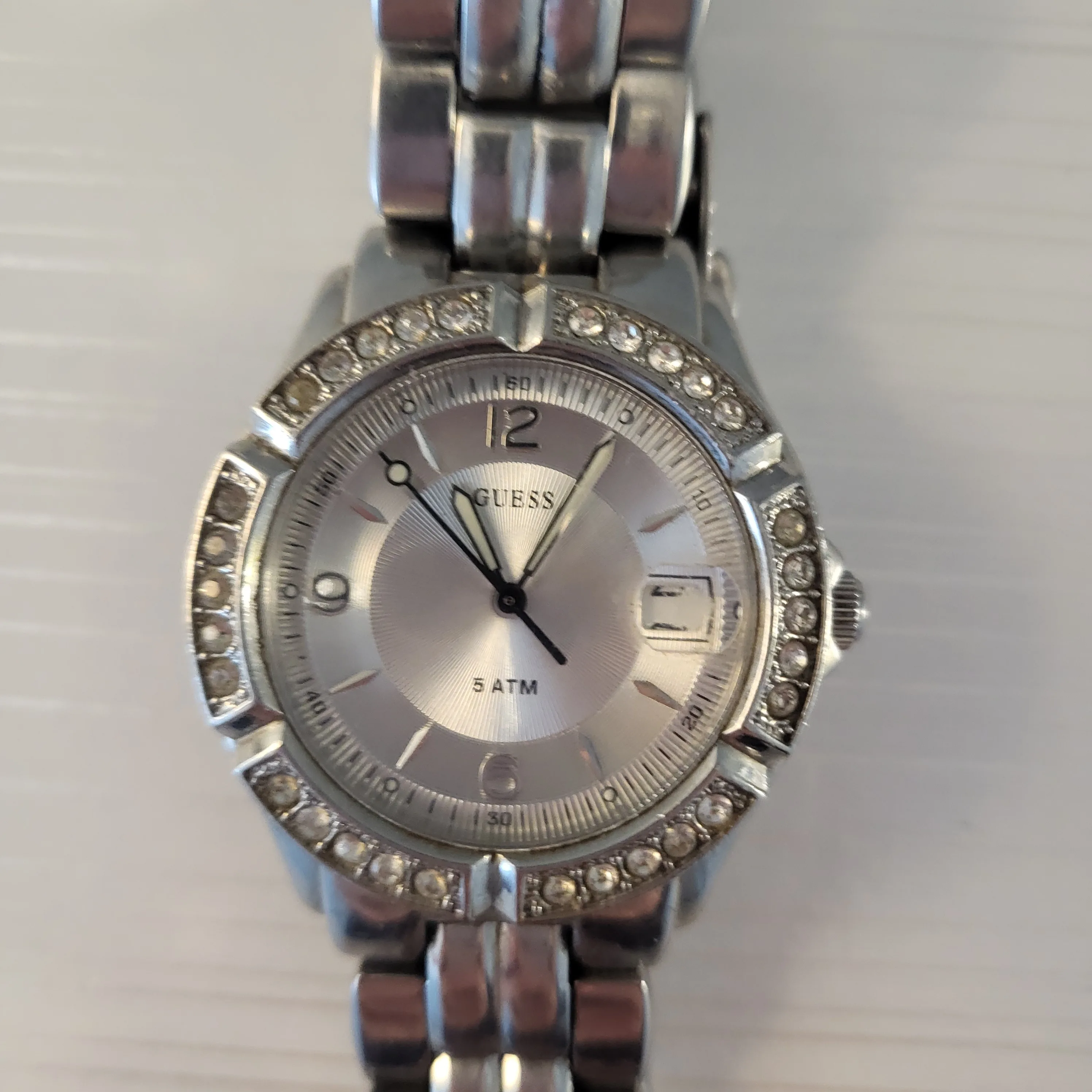 Gently Used! Guess Silver Crystal Watch - Quick Pickup!🚀 image indicator(4)