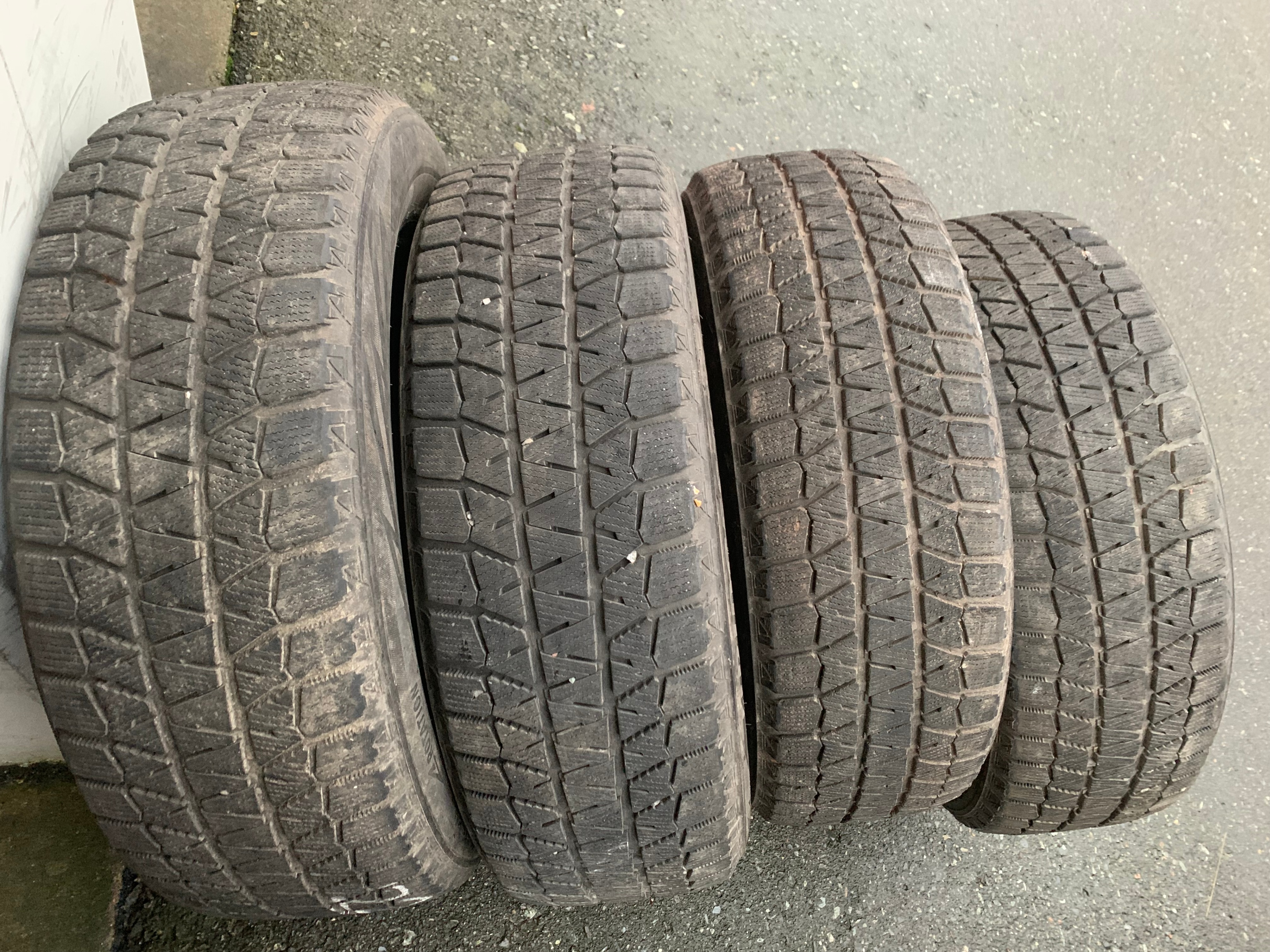 SET of 225/65/17 M+S 102H Bridgestone Blizzak WS80 snow tires