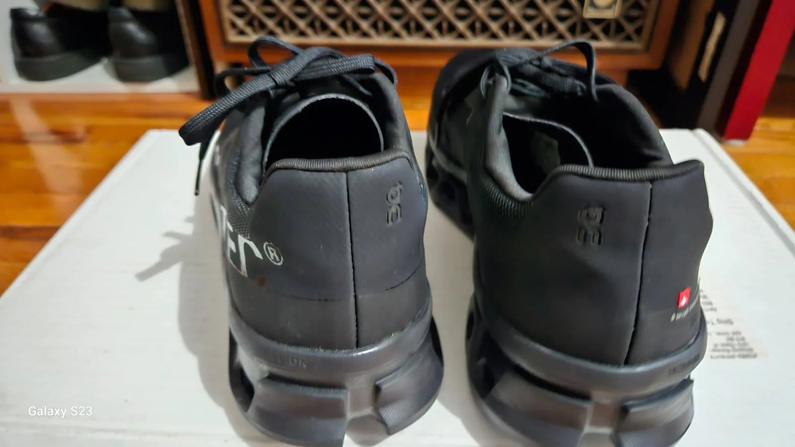 On Men's Cloudmonster Road Running Shoe image indicator(2)