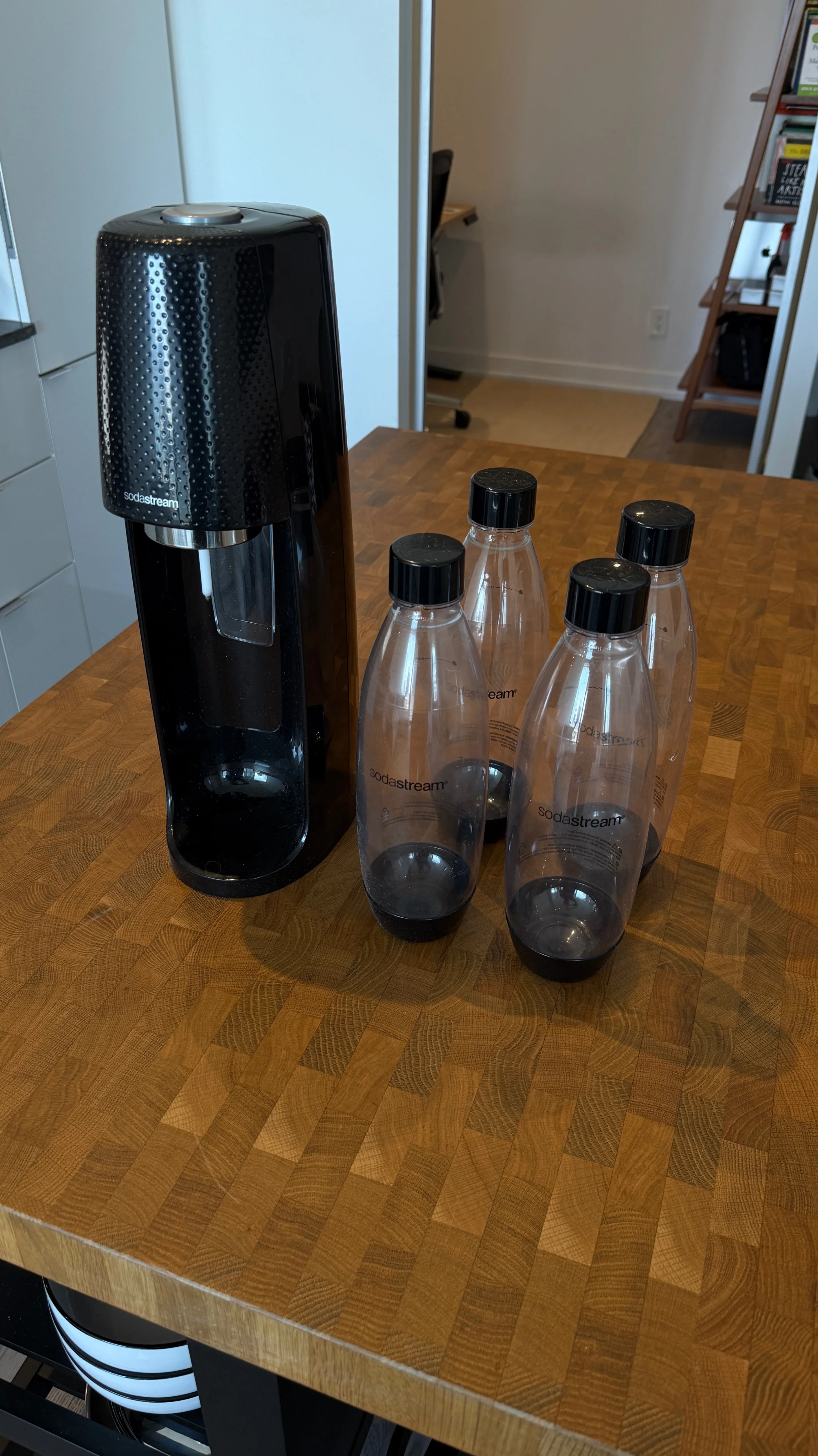 SodaStream + 4 Bottles