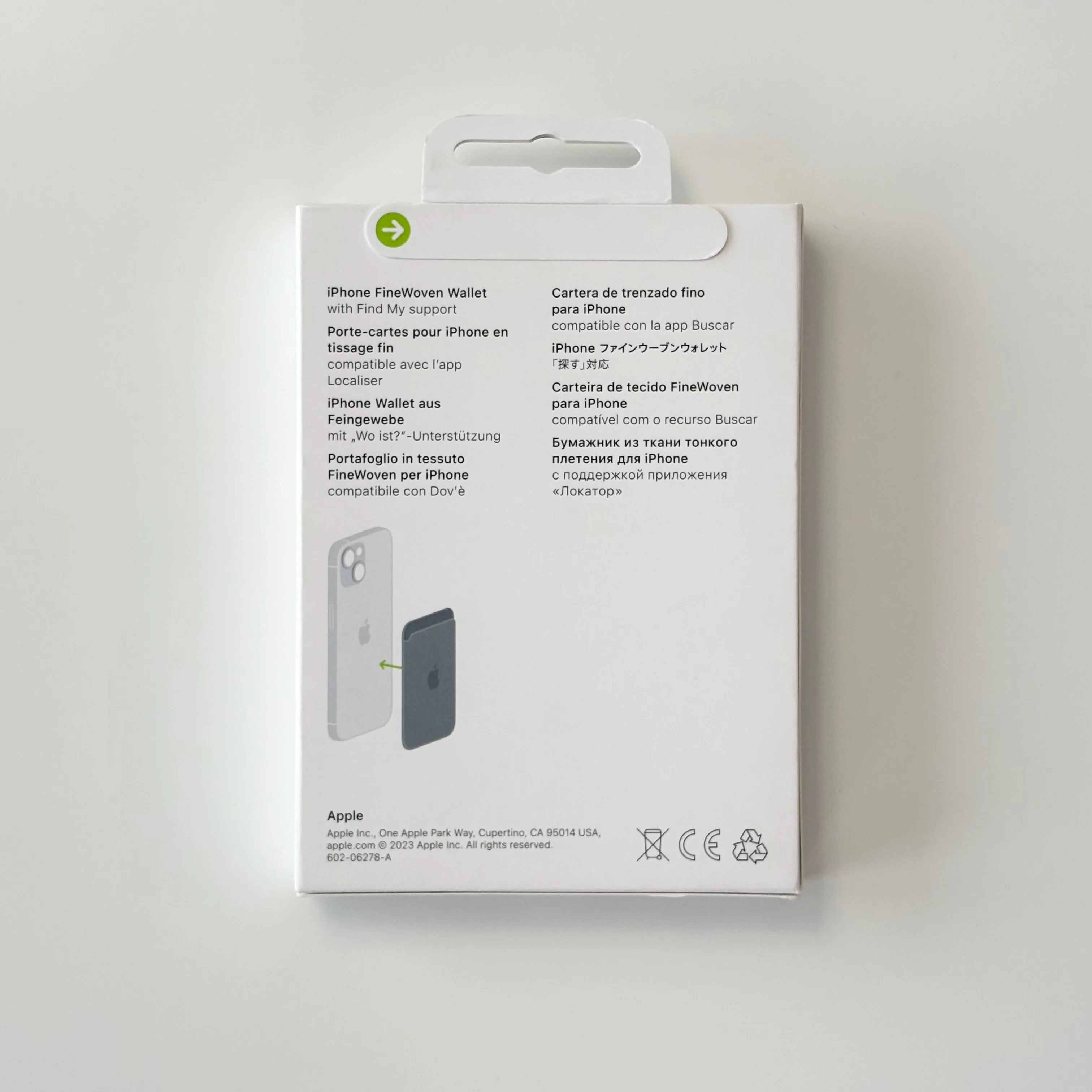 Sealed Genuine Apple iPhone FineWoven Wallet with MagSafe Black image indicator(2)