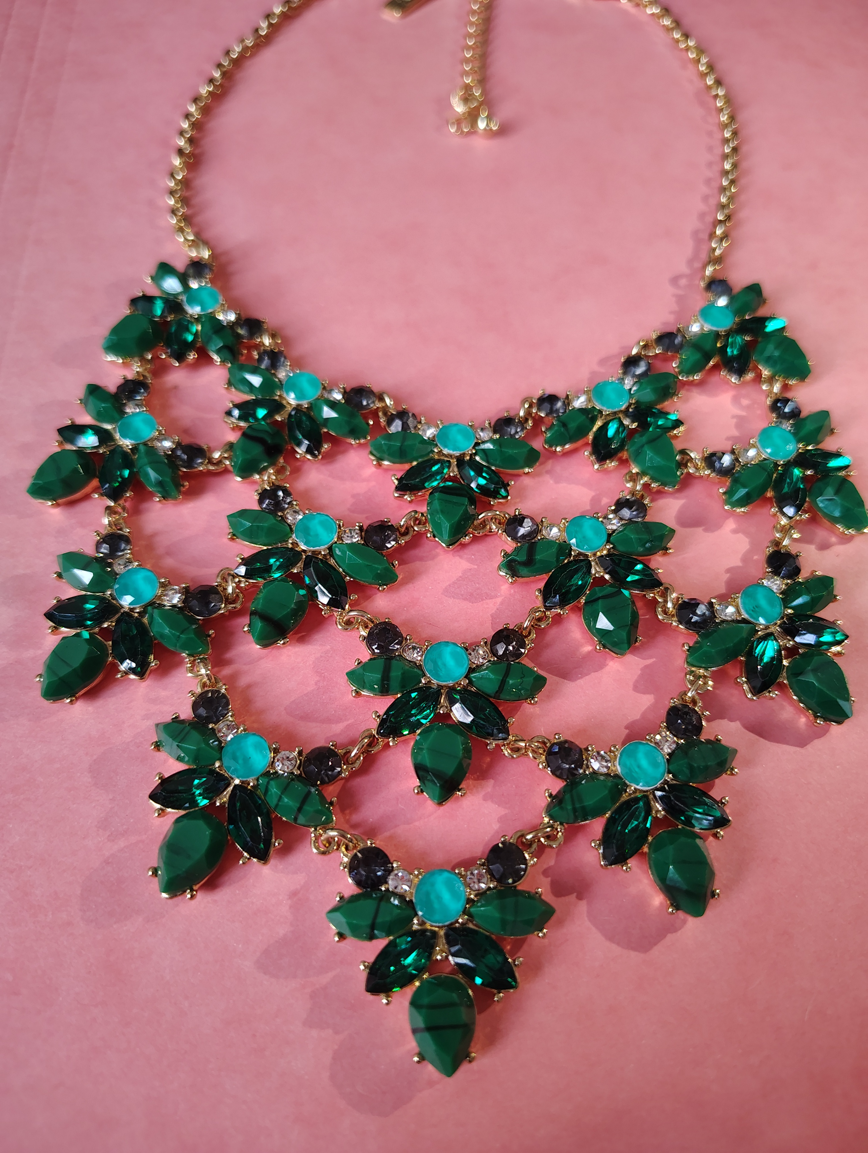 NEW NECKLACE- INC (Macy's US price tag, Sale)