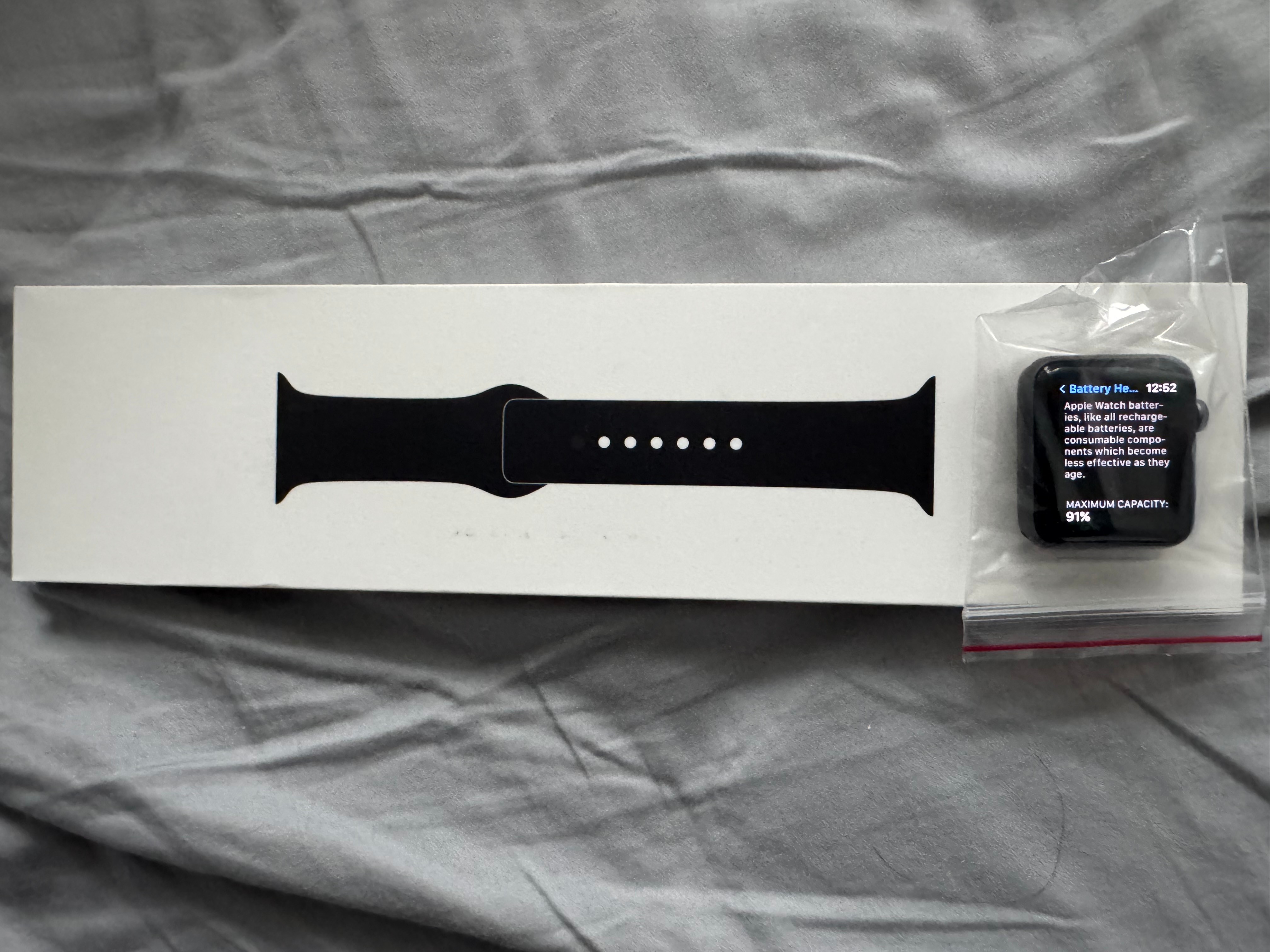 Apple Watch Series 3 Nike+ Edition – 42mm (GPS)