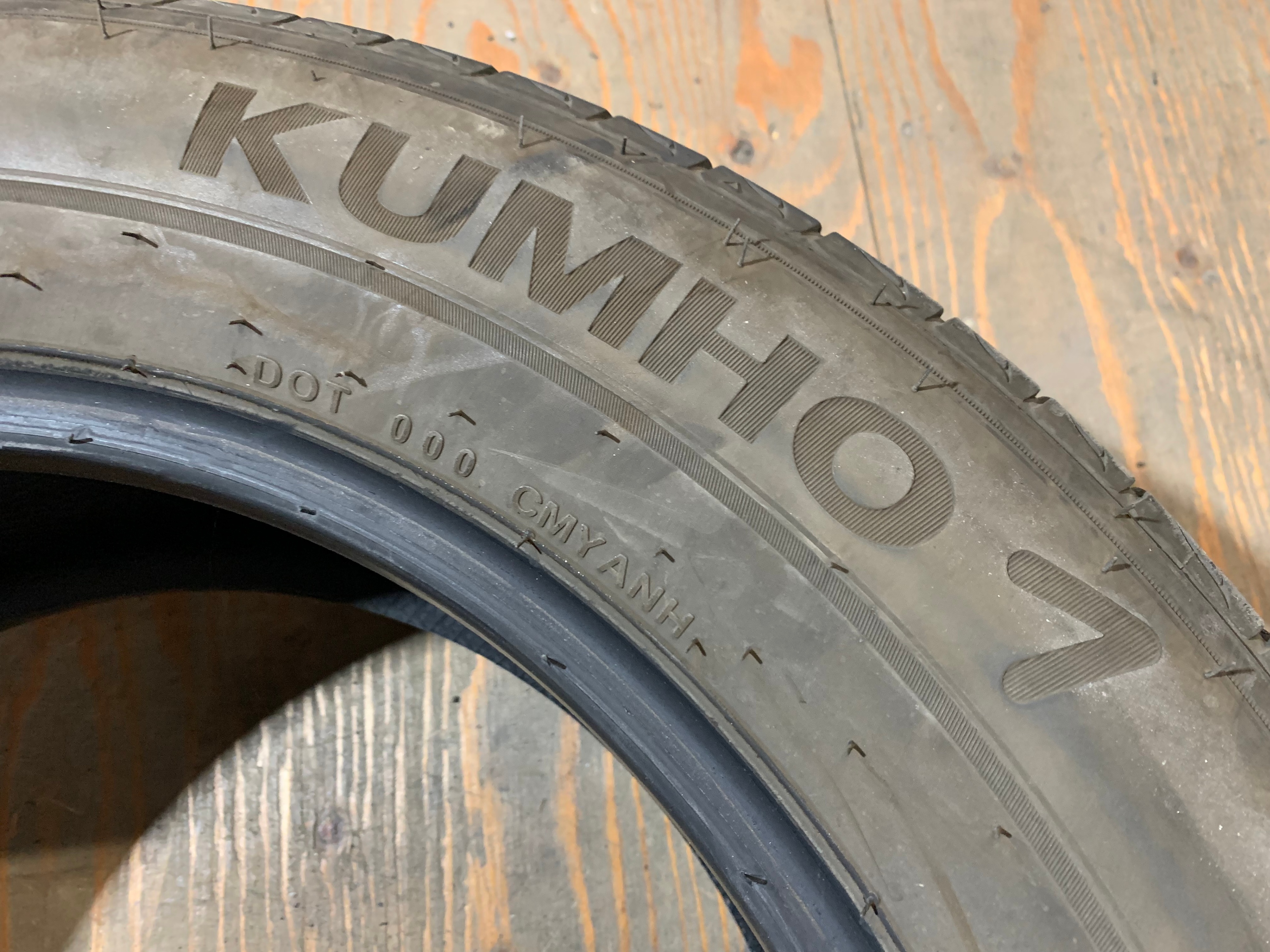 PAIR of 235/60/18 M+S 103H Kumho Crugen premium with 65% tread - photo 5