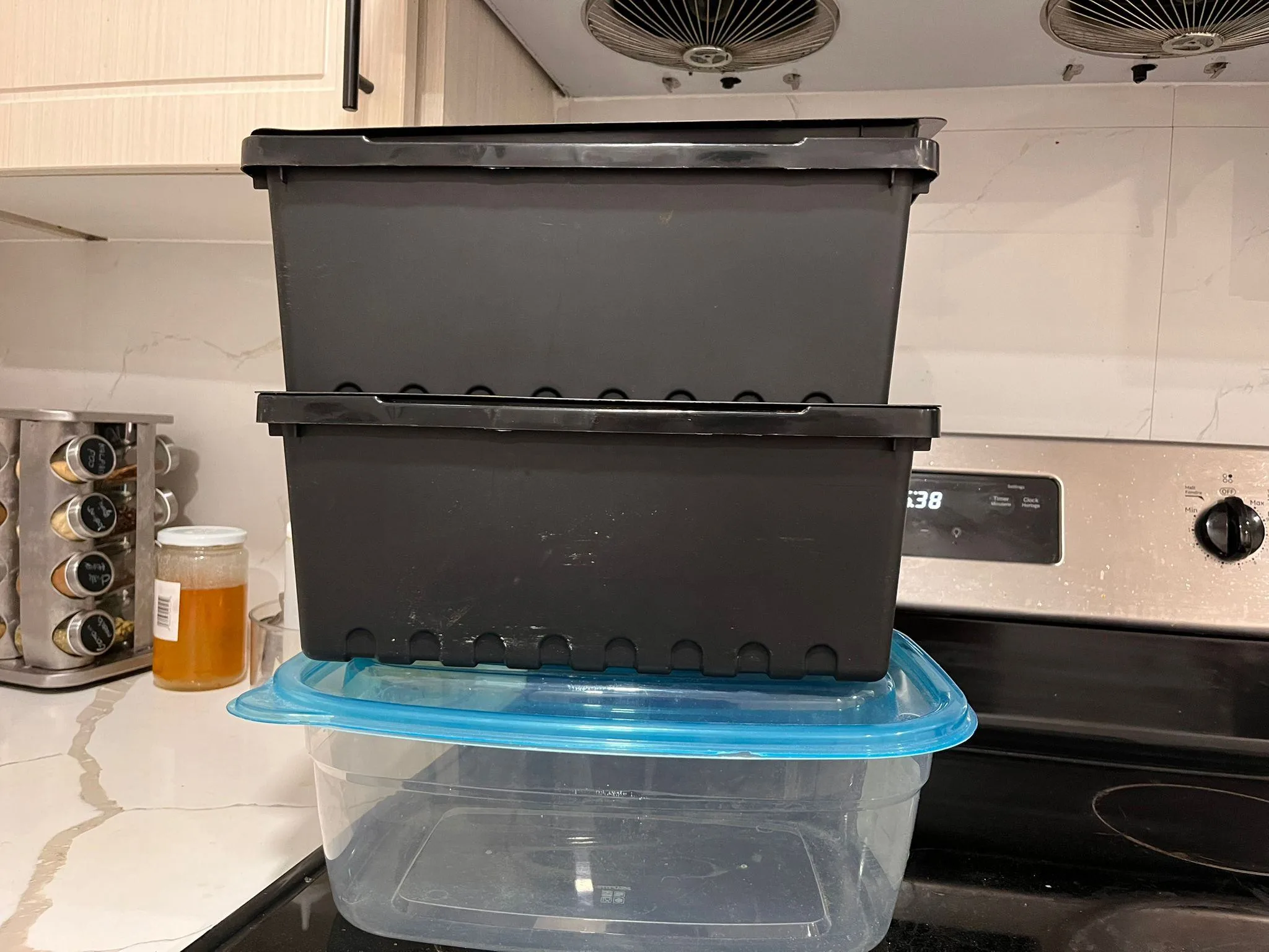 Set of 3 Large storage boxes with Lid