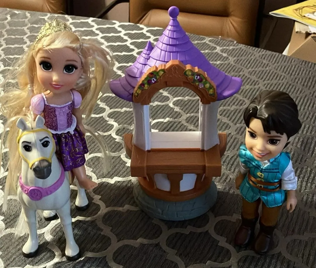 Disney Tangled Repunzel Doll Set