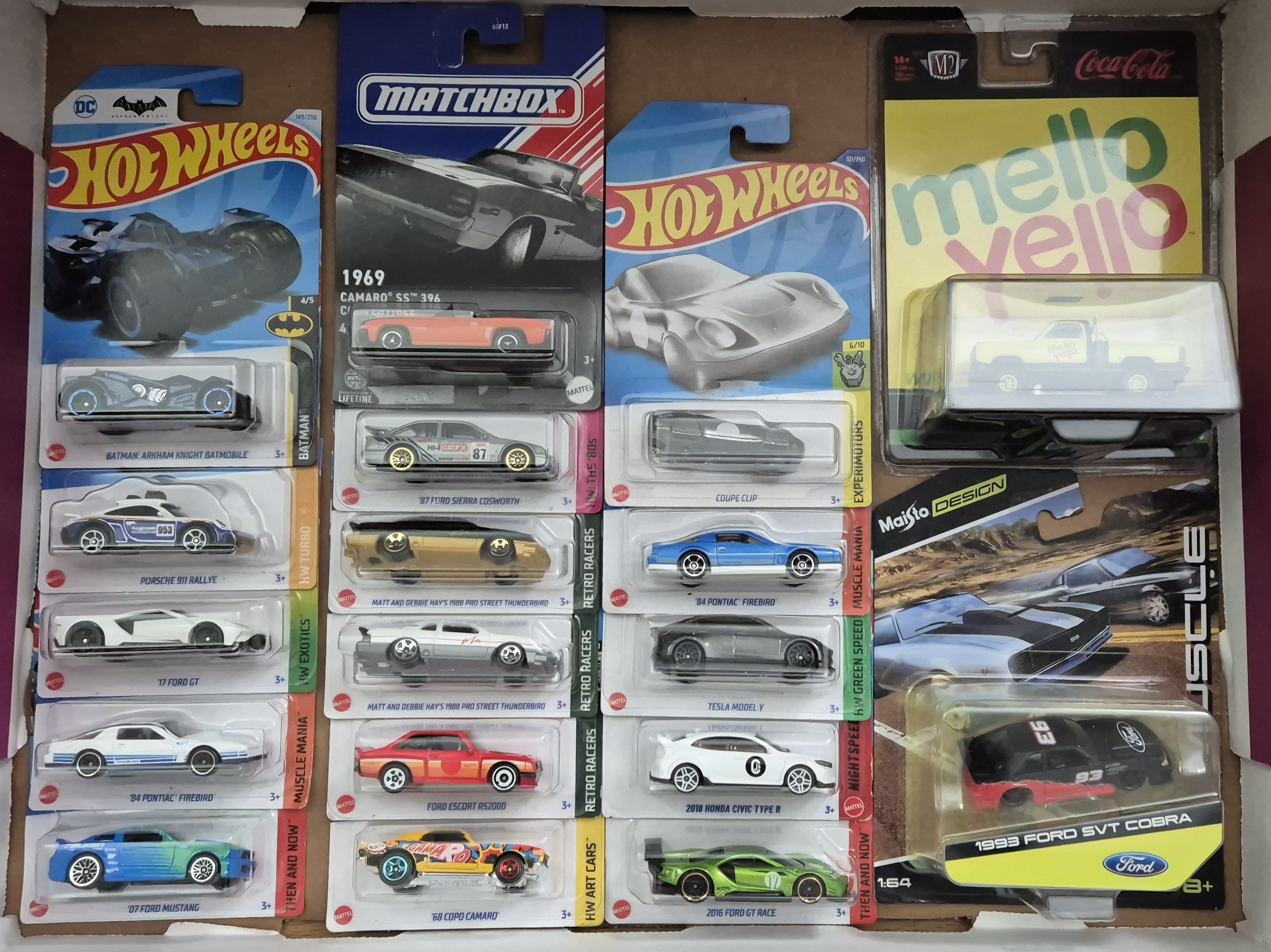 Hot Wheels - Ford Escort RS2000 - photo 2