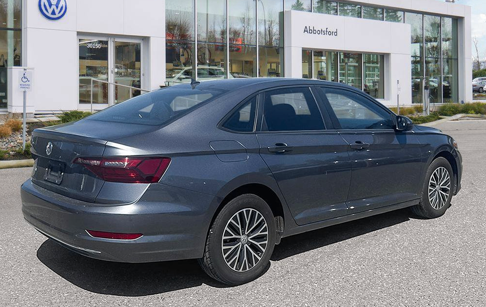 2021 Volkswagen Jetta - photo 2