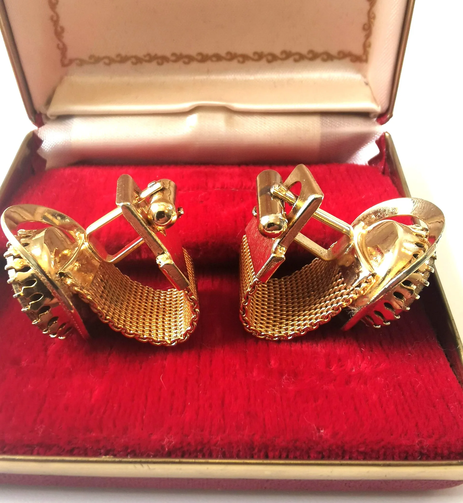 Cuff Links by Park Avenue in Original Box from the 1960s image indicator(5)