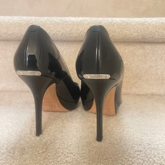 Authentic Christian Dior black high heel shoes in mint condition - photo 5