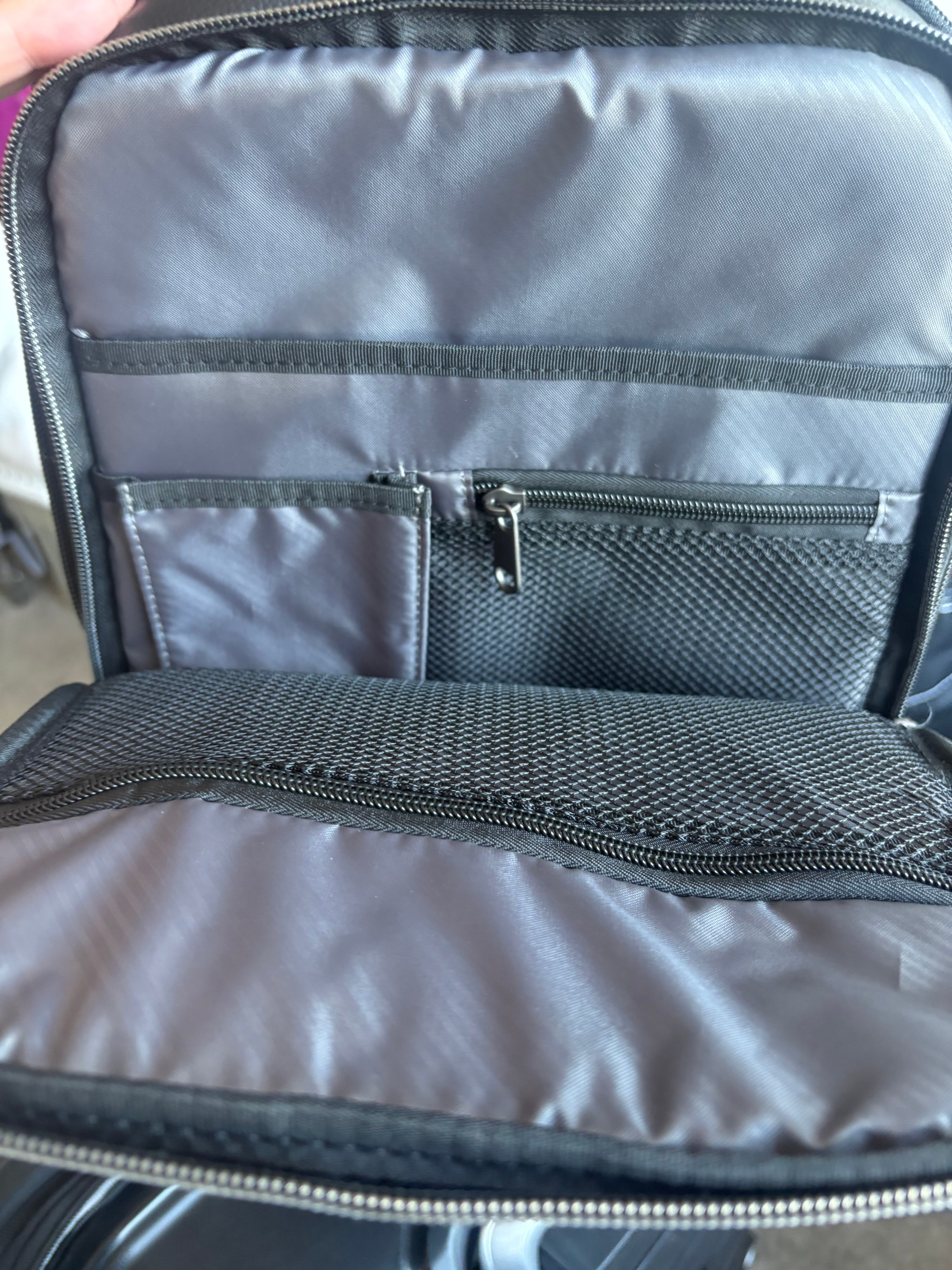 Brand new Samsonite Classic Leather Back Pack Slim - photo 4