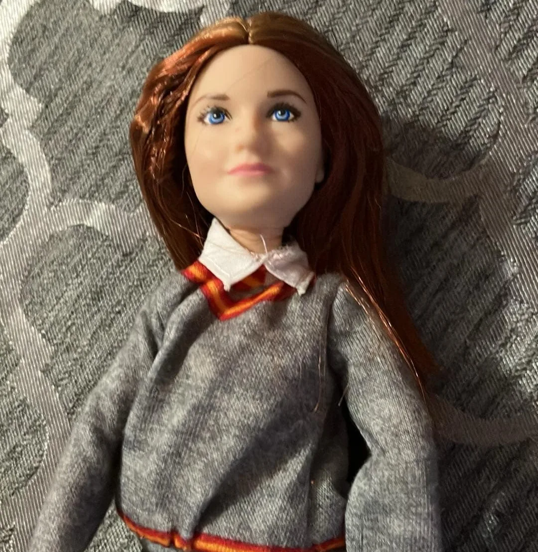 Harry Potter Ginny Weasley Poseable Doll image indicator(2)